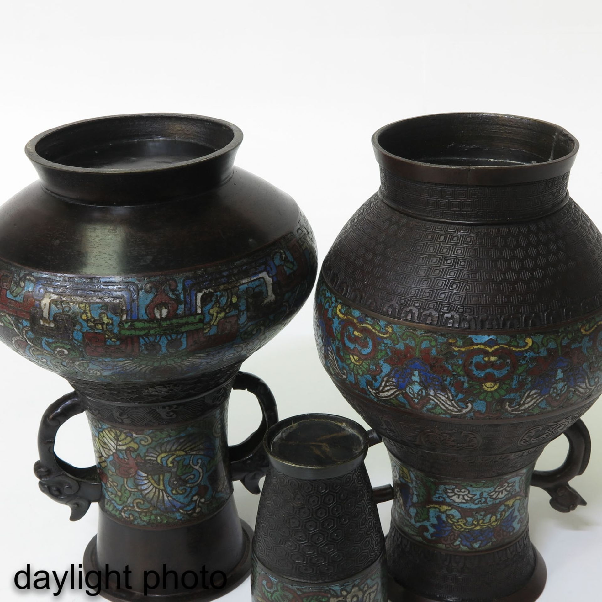 A Collection of 3 Cloisonne Vases - Image 8 of 10