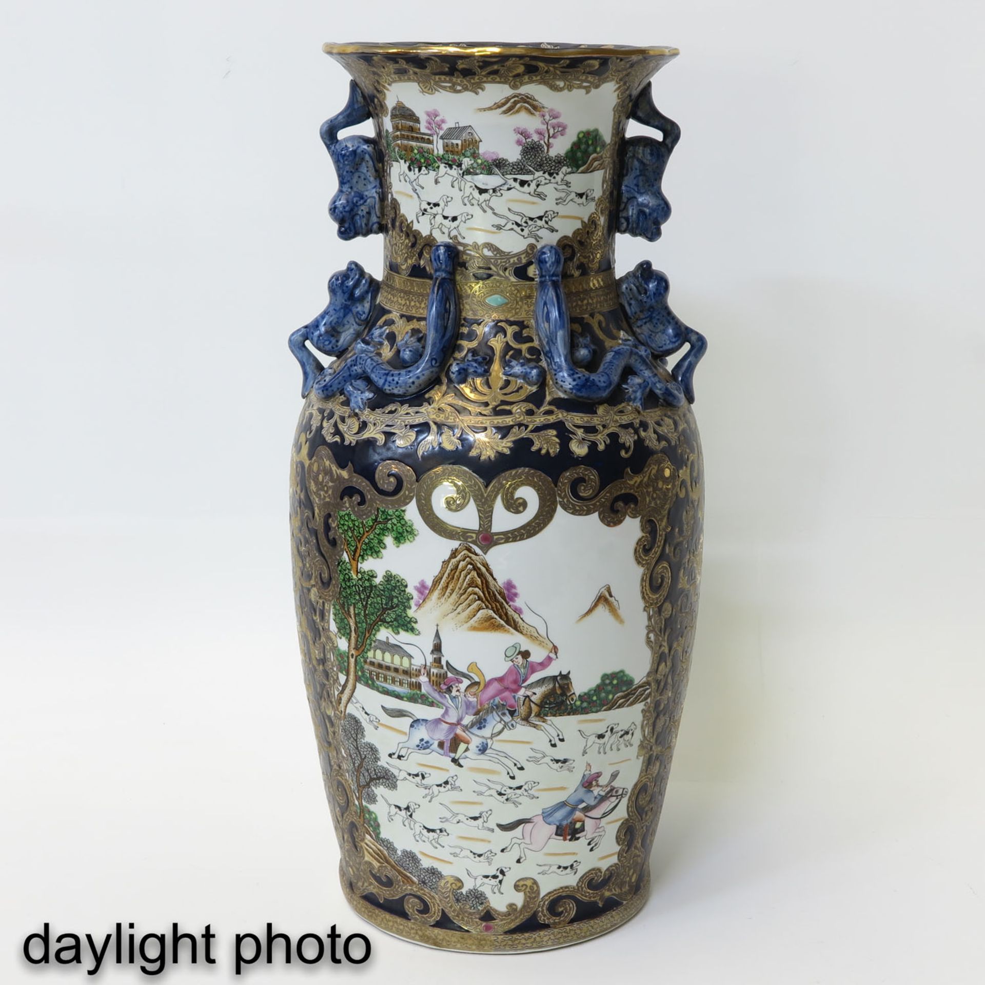 A Pair of Macao Vases - Image 7 of 10