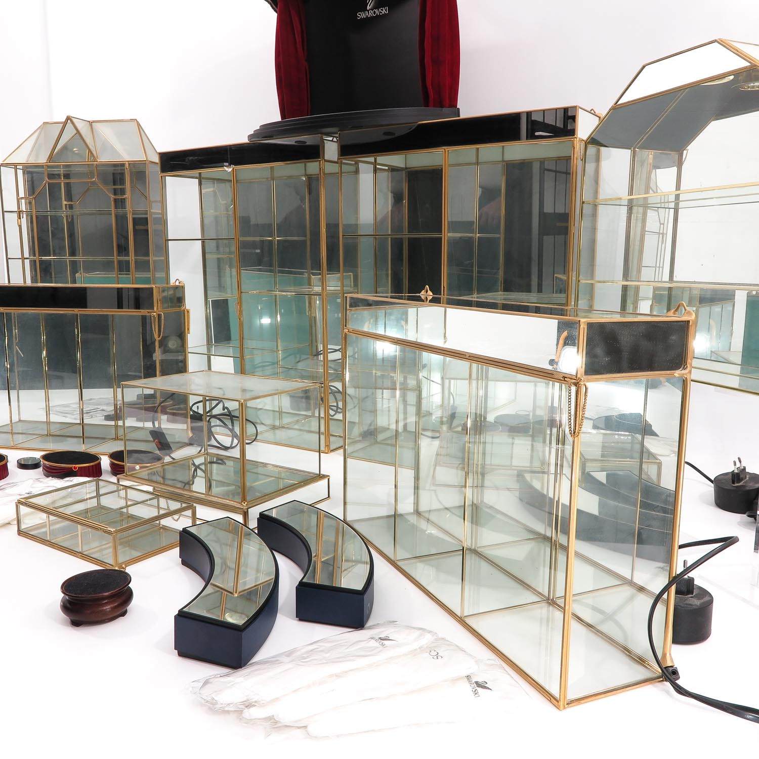 A Lot of Displays for Swarovski and Italian Vitrines - Image 9 of 9