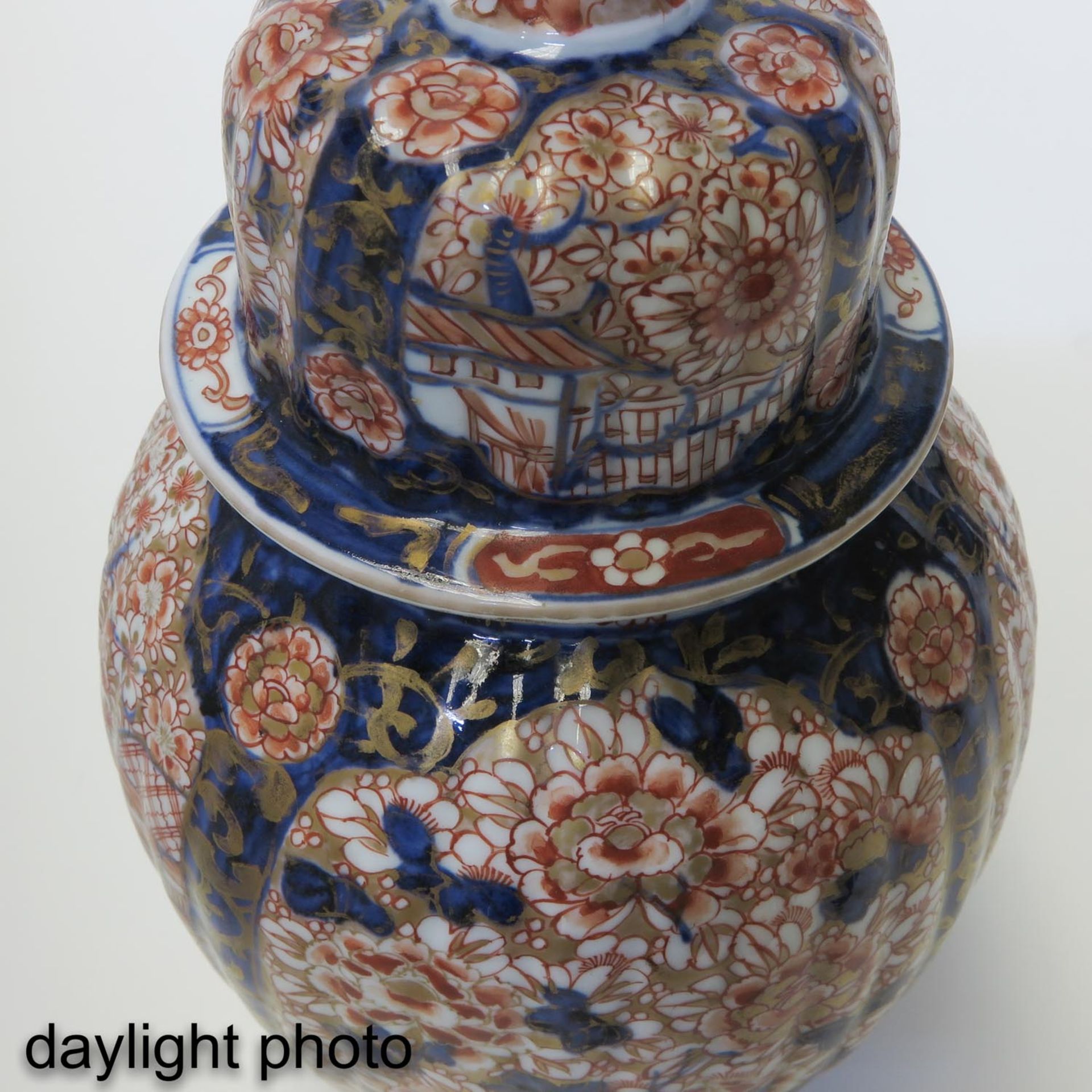 A 5 Piece Imari Garniture Set - Bild 9 aus 10