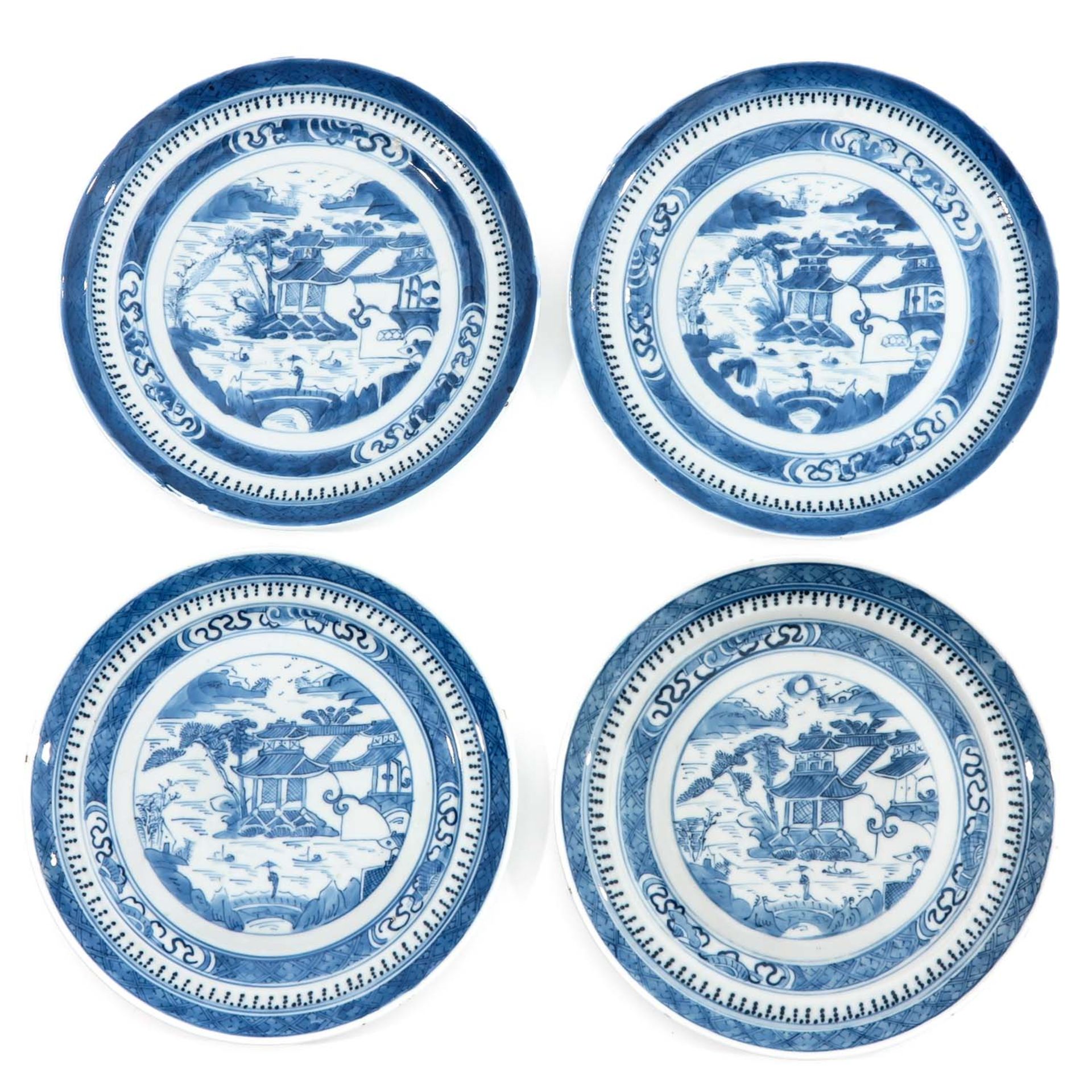 A Collection of 12 Blue and White Plates - Bild 5 aus 10