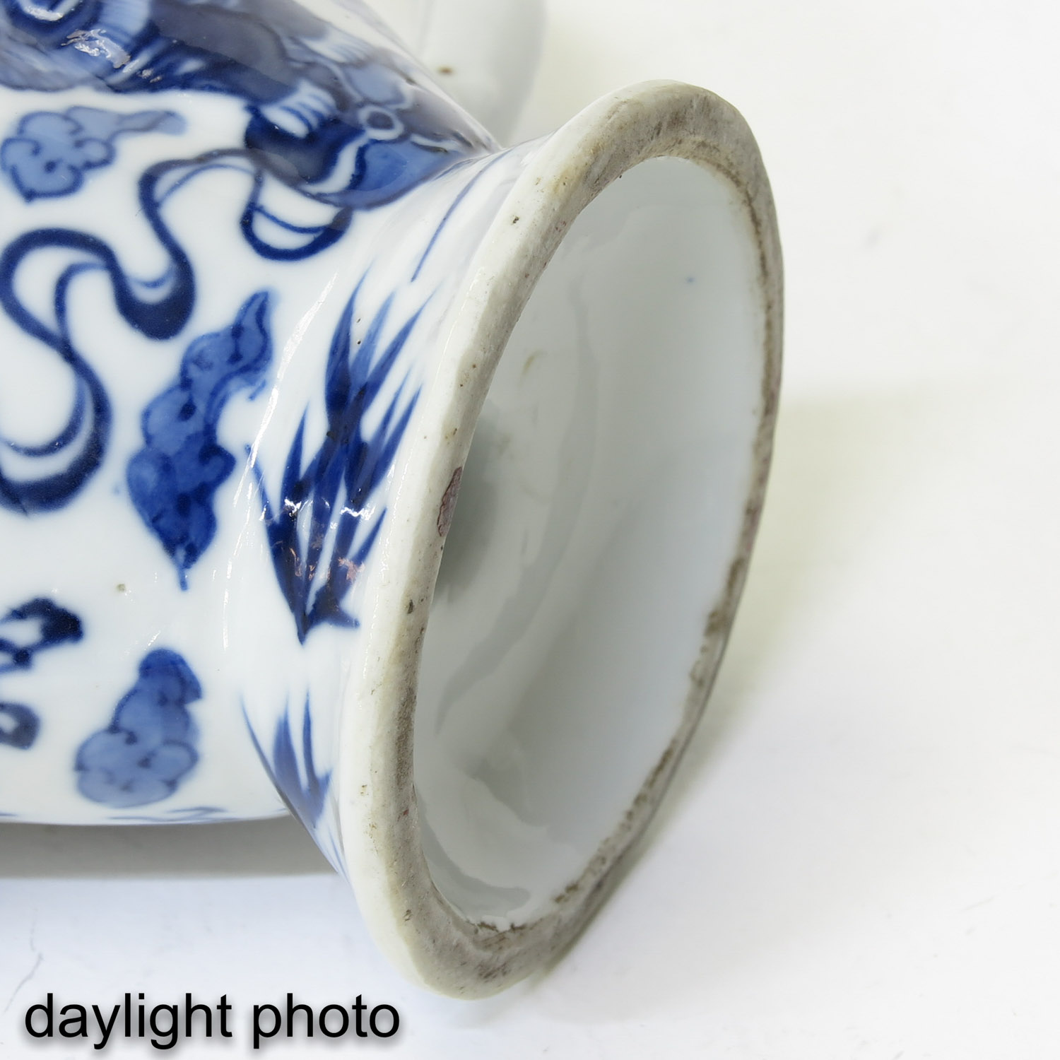 A Blue and White Cadogan Teapot - Image 8 of 9