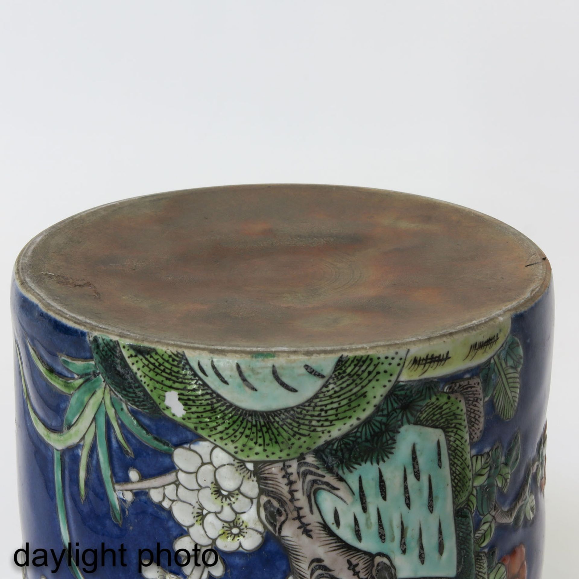 A Polychrome Decor Brush Pot - Bild 8 aus 9