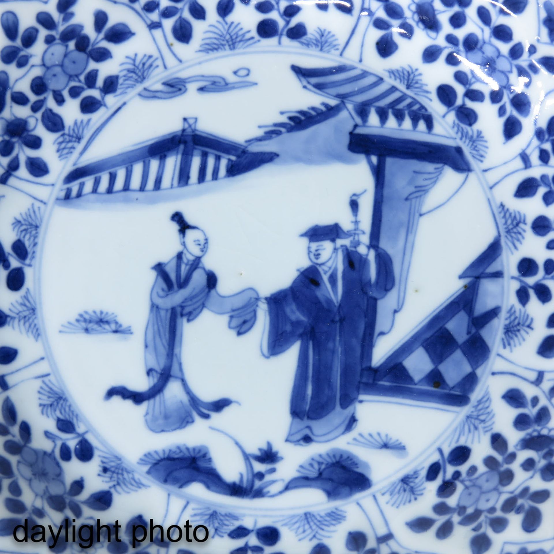 A Lot of 2 Blue and White Plates - Bild 9 aus 10