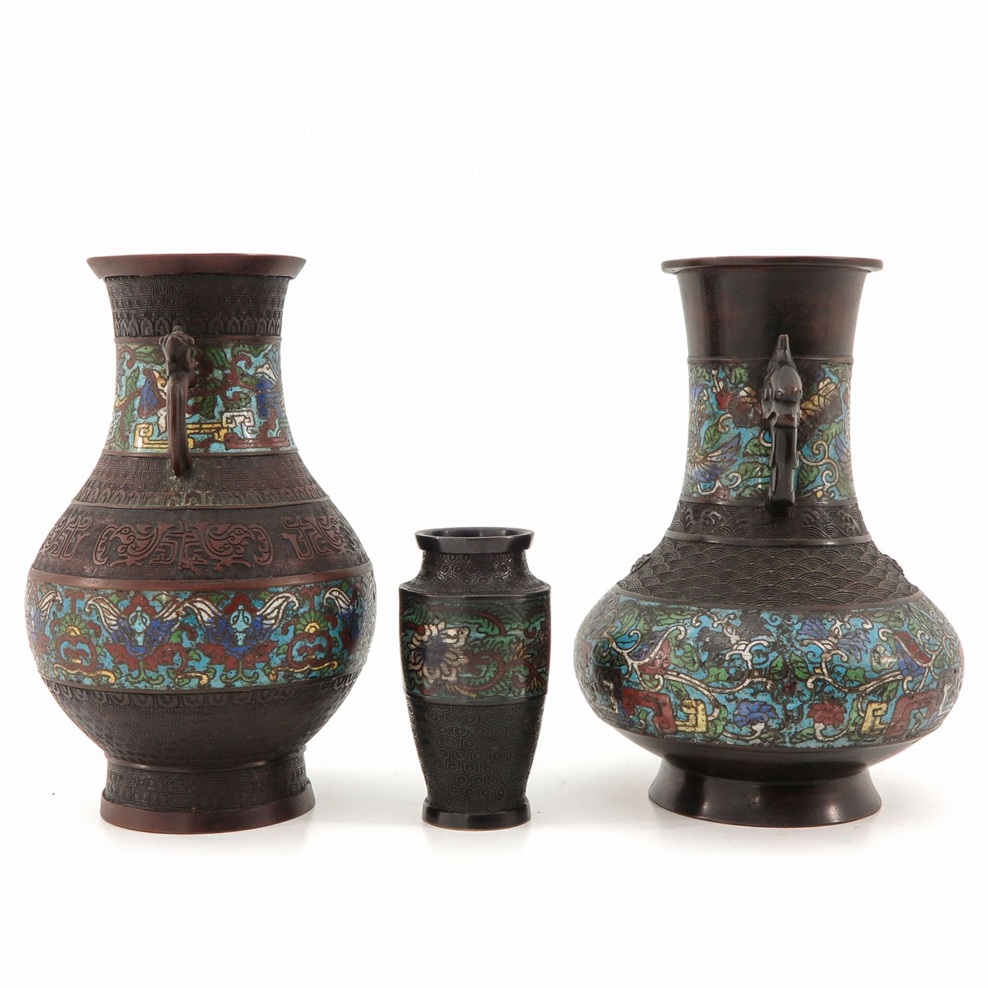 A Collection of 3 Cloisonne Vases - Image 4 of 10