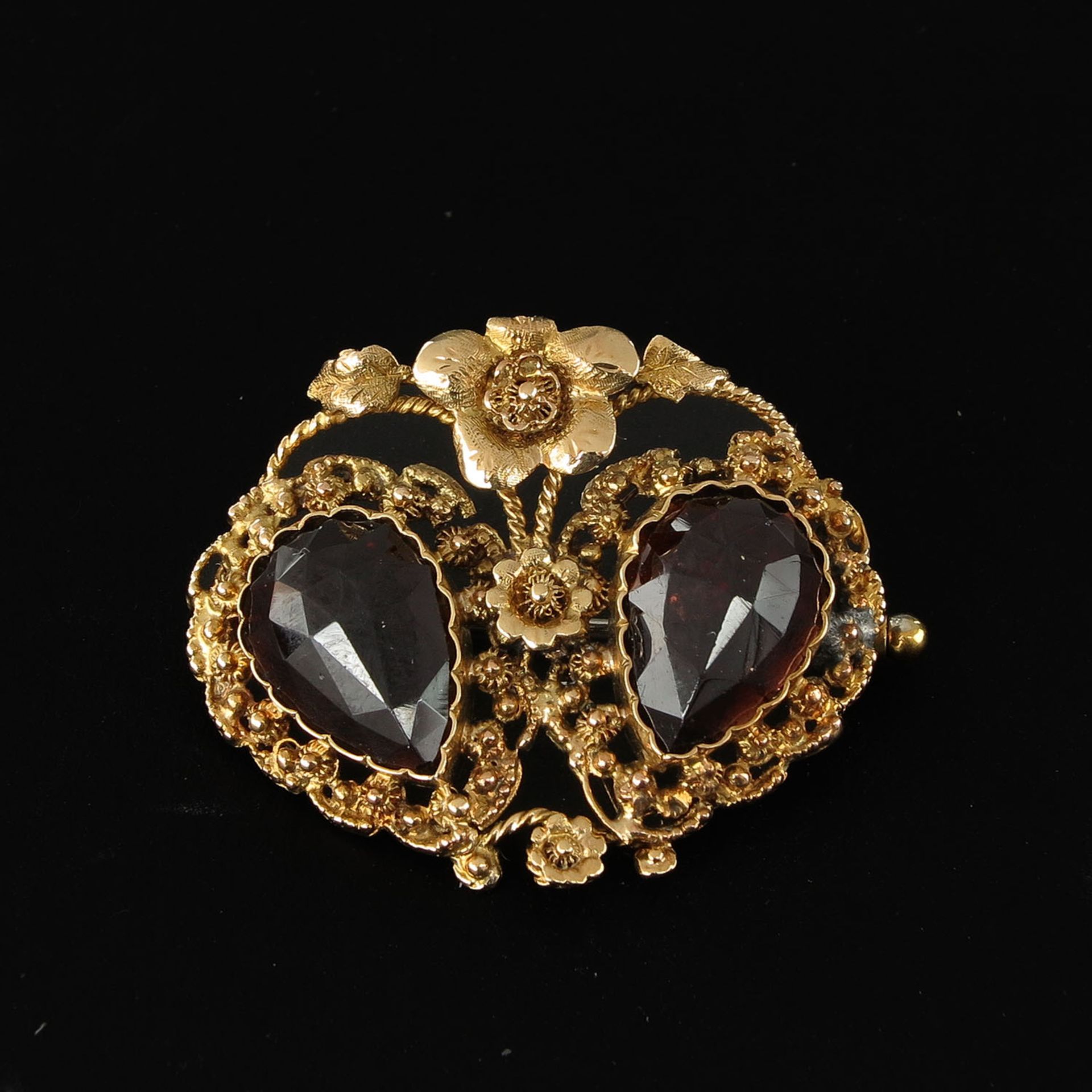 A Collection of Garnet Jewelry - Bild 3 aus 5