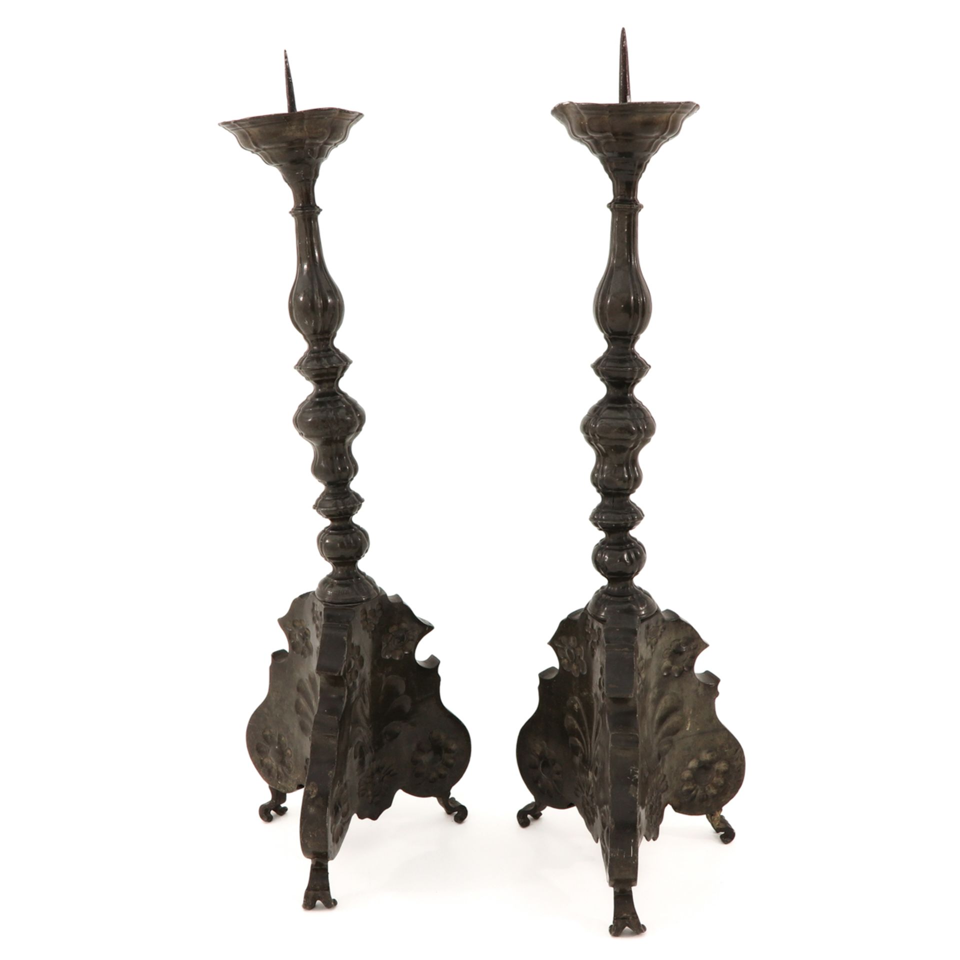 A Pair of 18th - 19th Century Candlesticks - Bild 4 aus 9