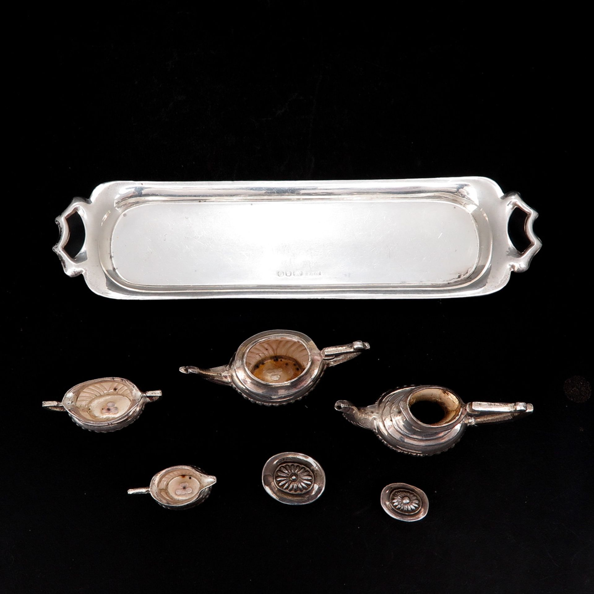 A Miniature English Silver Coffee and Tea Service - Image 5 of 8