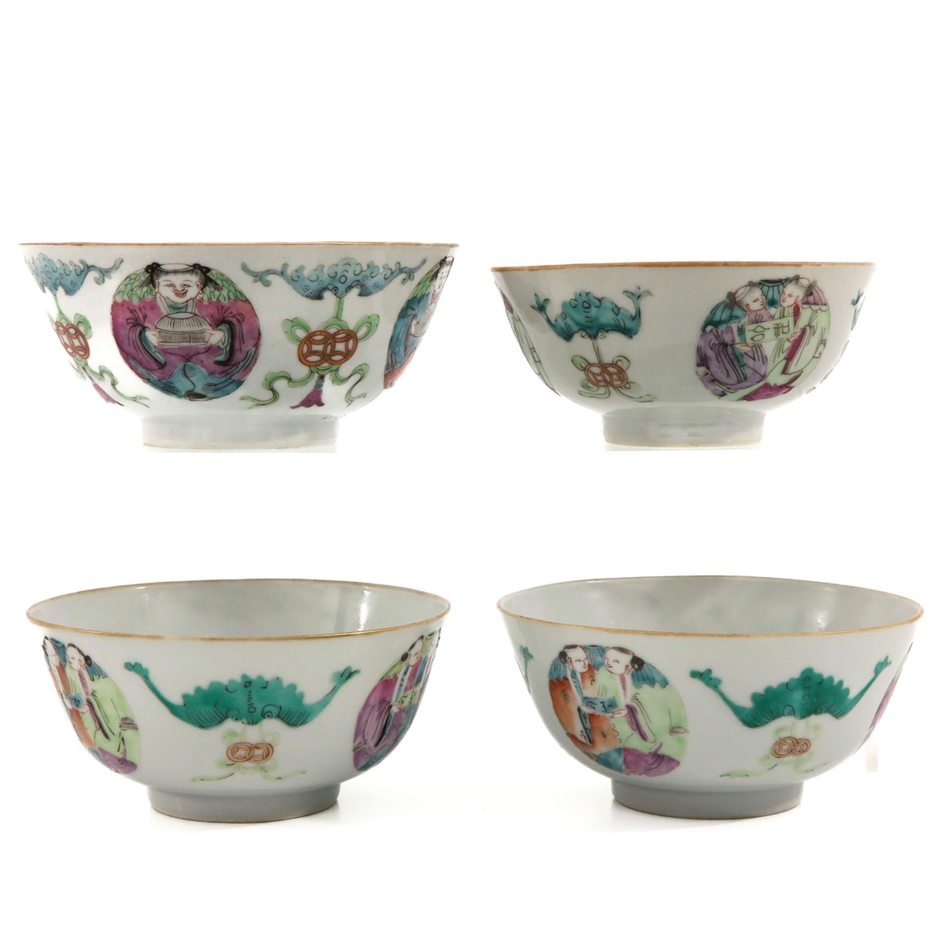 A Collection of 4 Famille Rose Bowls - Image 4 of 9
