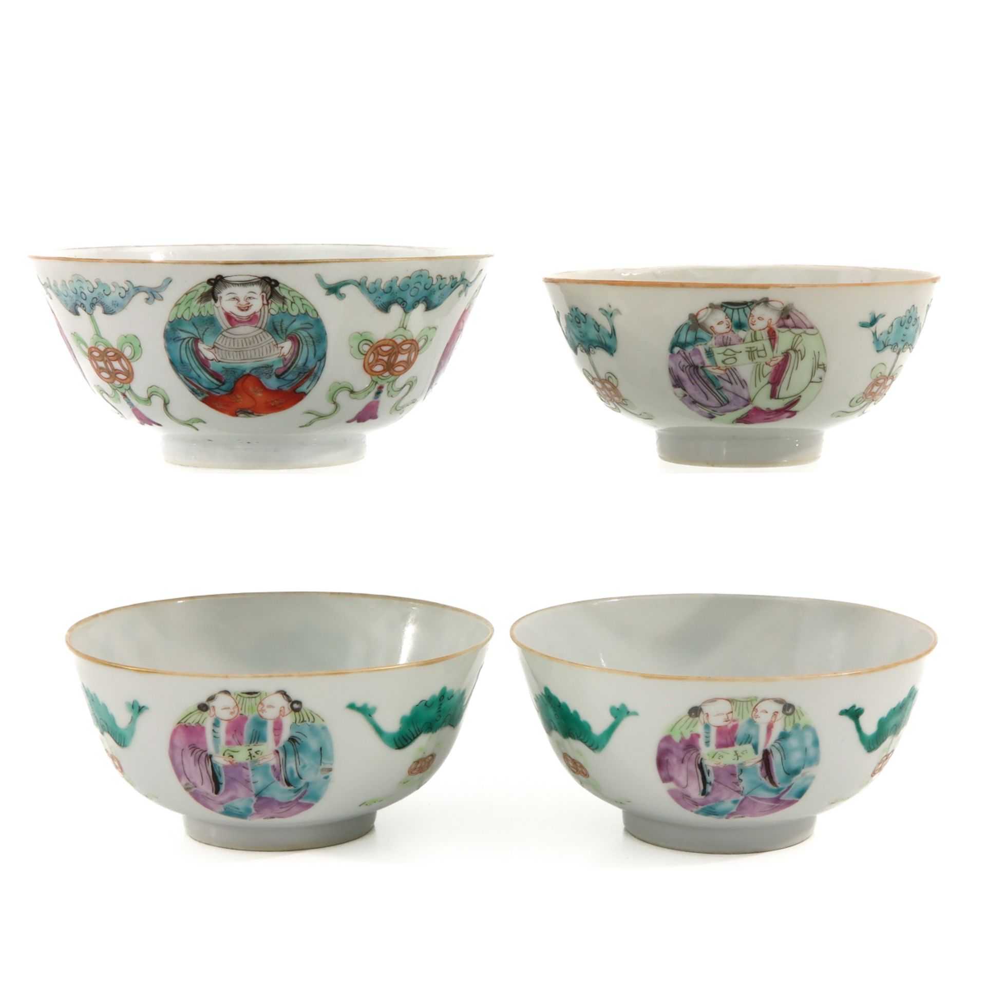 A Collection of 4 Famille Rose Bowls