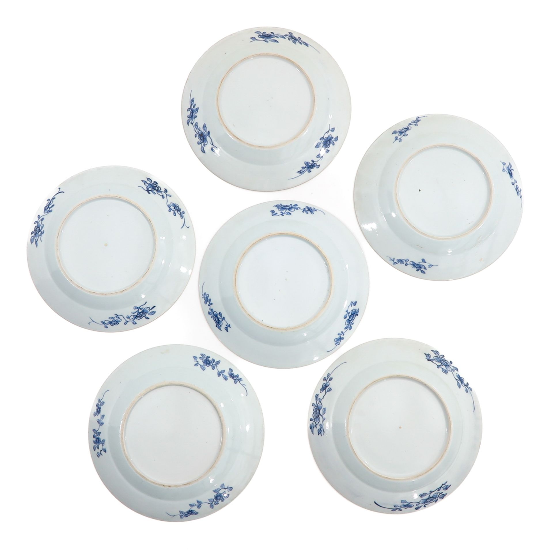 A Collection of 6 Blue and White Plates - Bild 2 aus 10