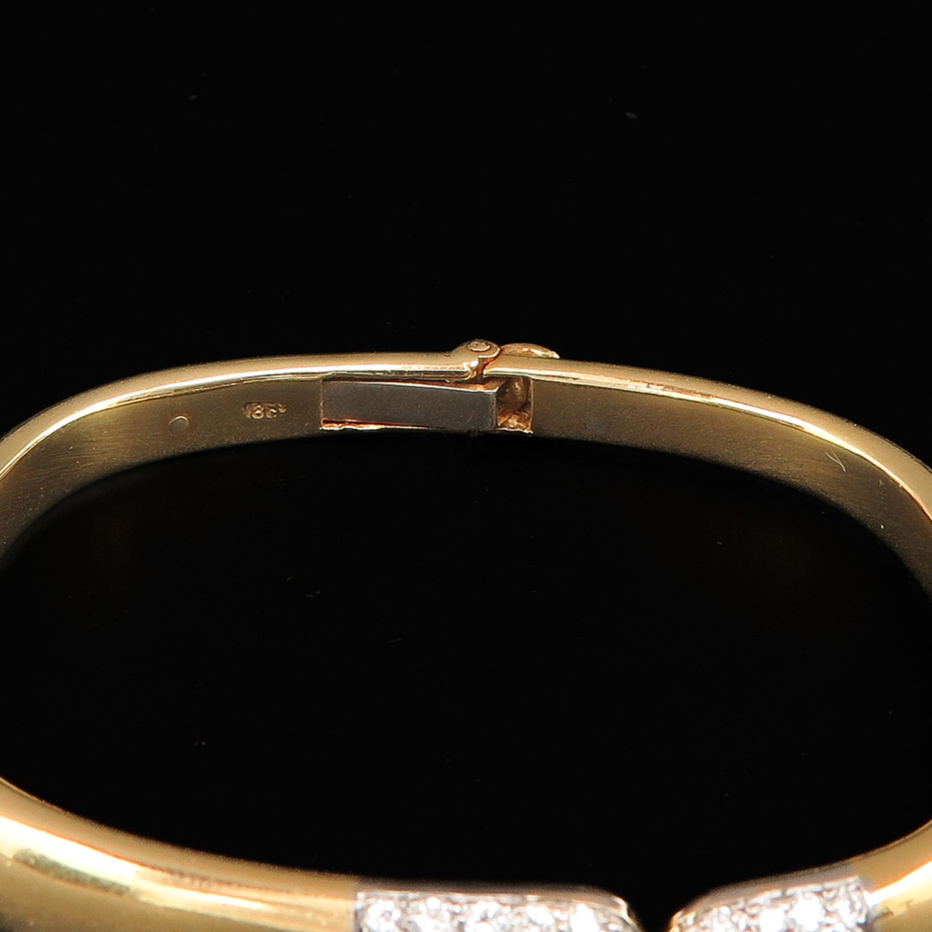 An 18KG Diamond Bracelet - Image 2 of 3