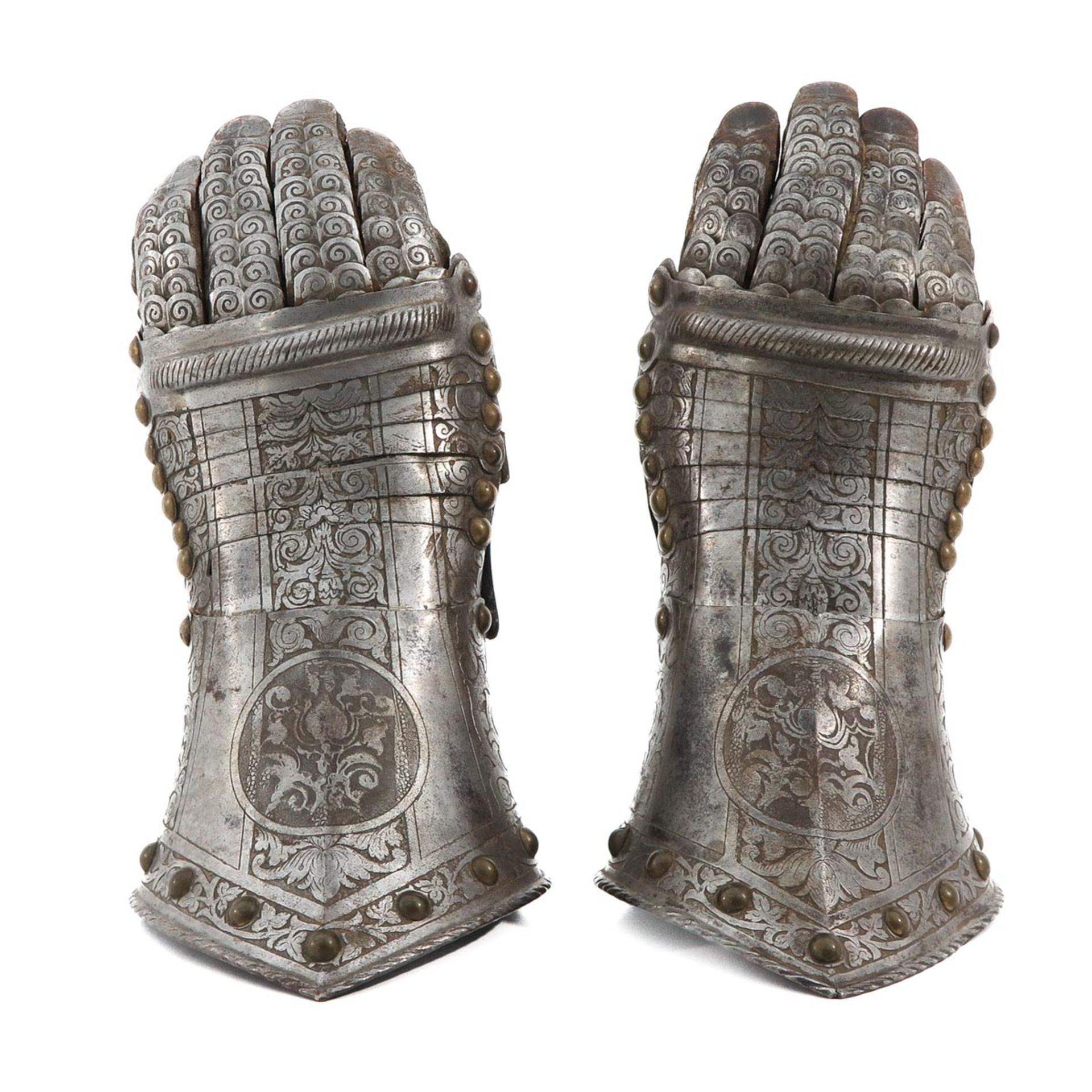 A Pair of Knights Gloves - Image 2 of 10