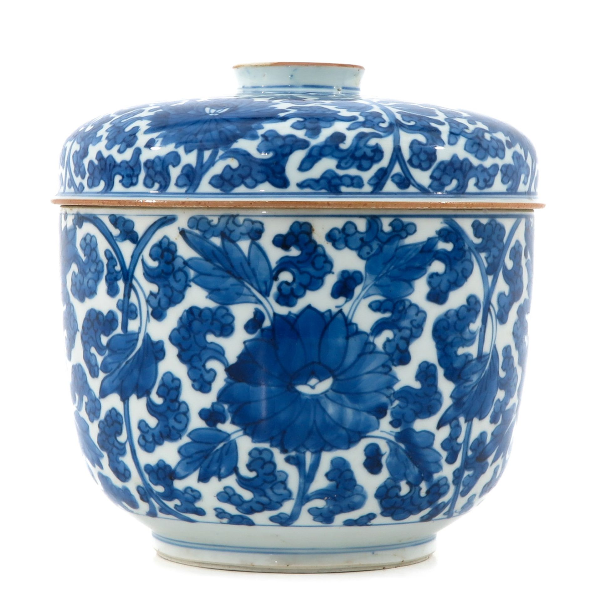 A Blue and White Jar with Cover - Bild 3 aus 9