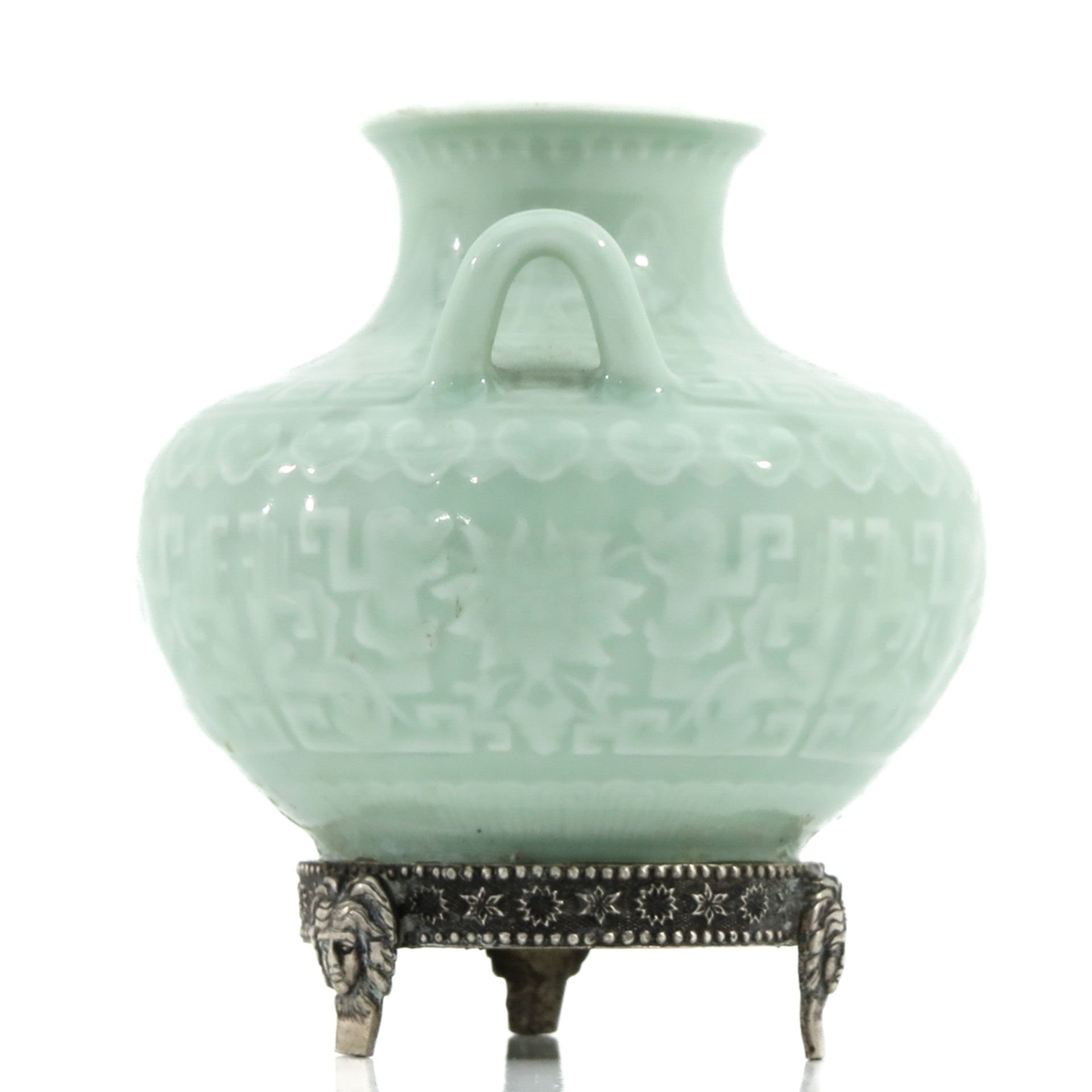 A Small Celadon Vase - Bild 2 aus 10