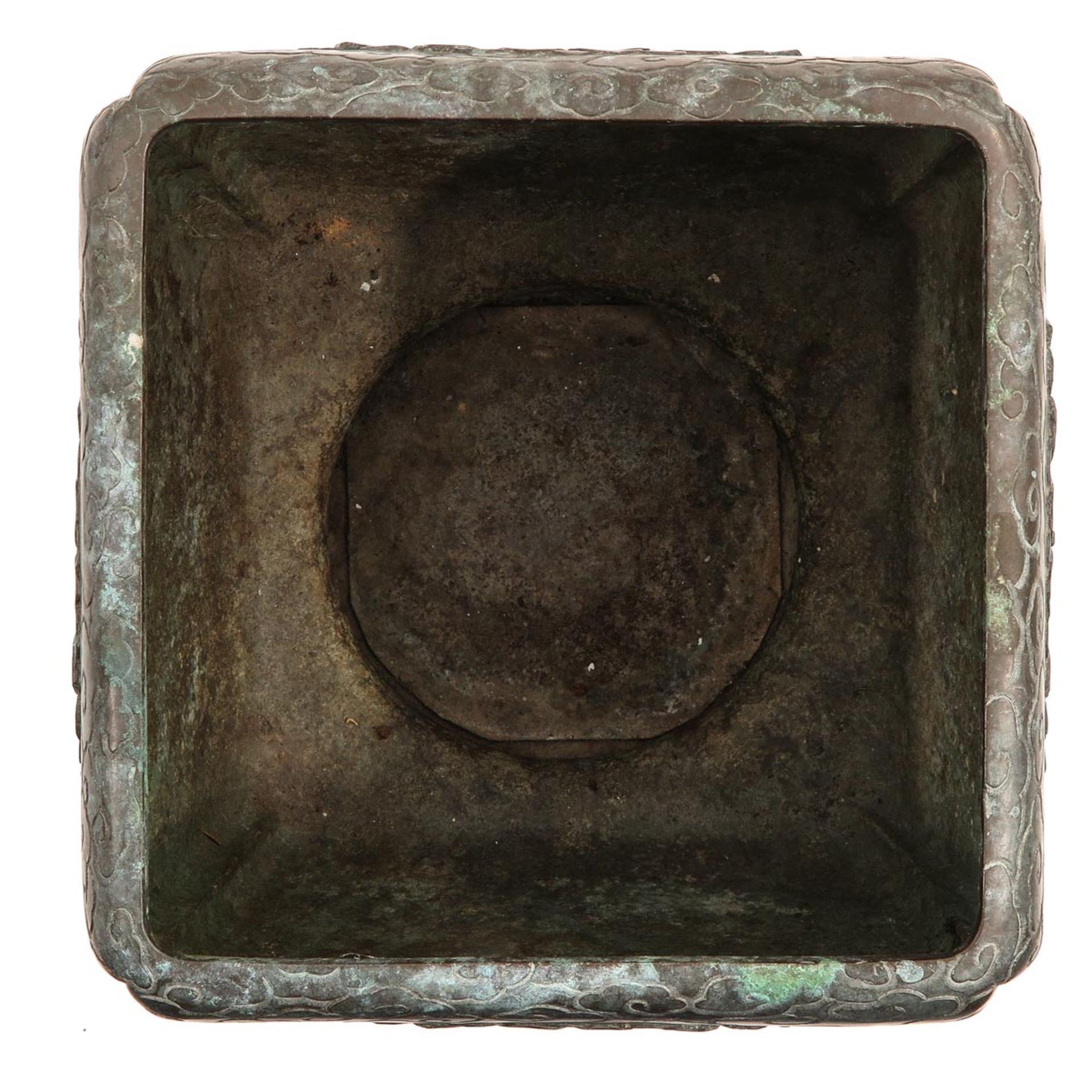 A Bronze Vase - Bild 5 aus 10