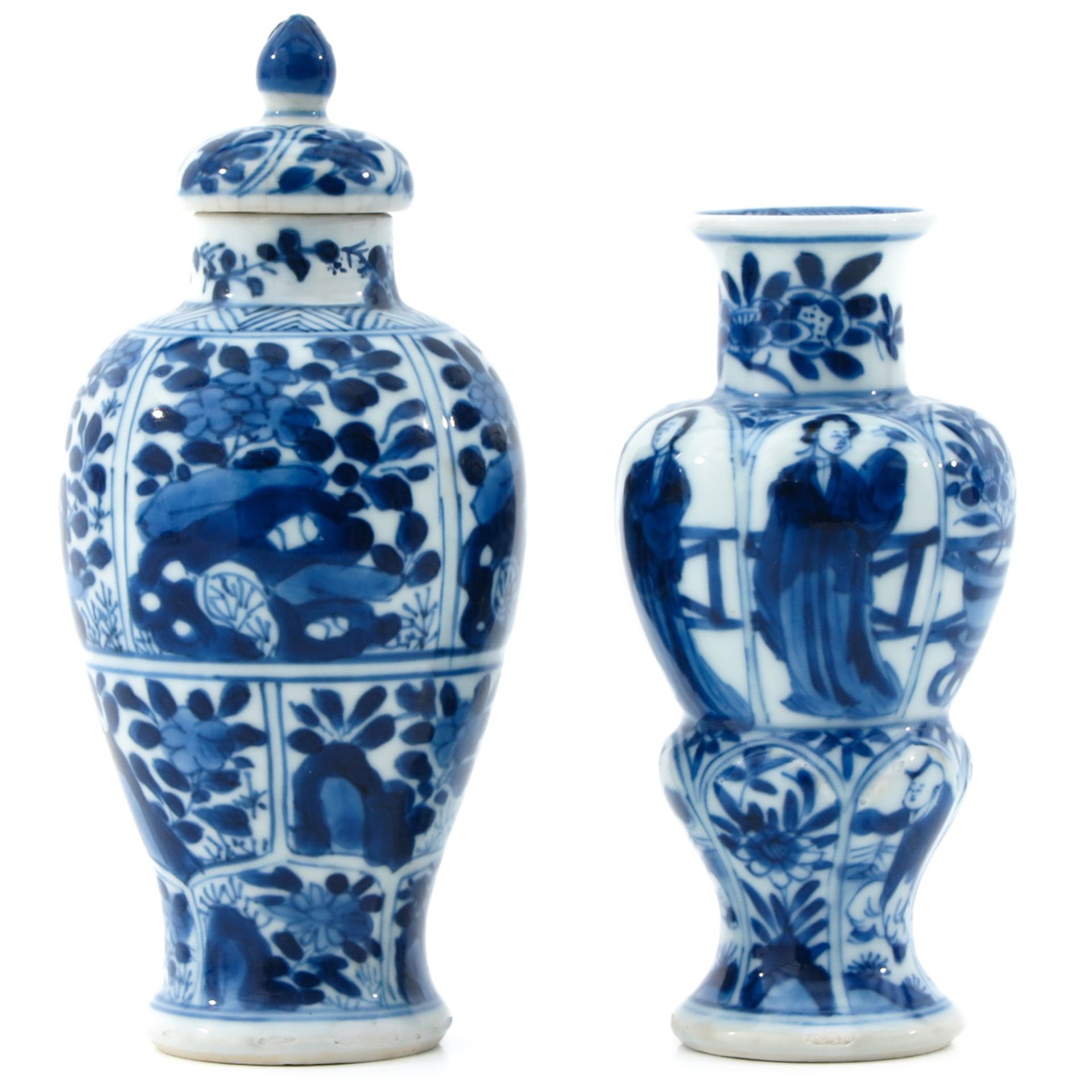 A Lot of 2 Miniature Blue and White Vases - Bild 3 aus 9