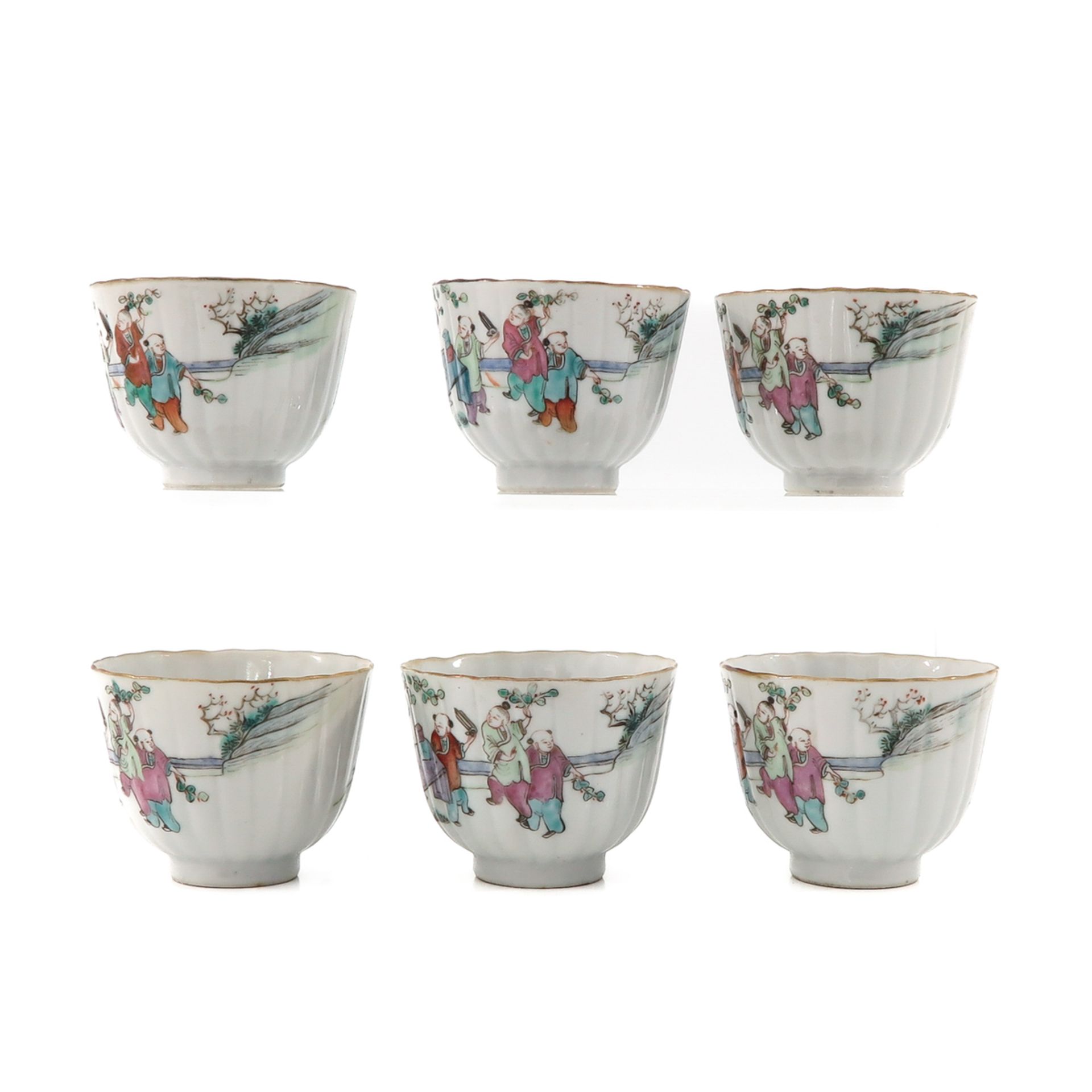 A Collection of 6 Famille Rose Cups - Bild 2 aus 9