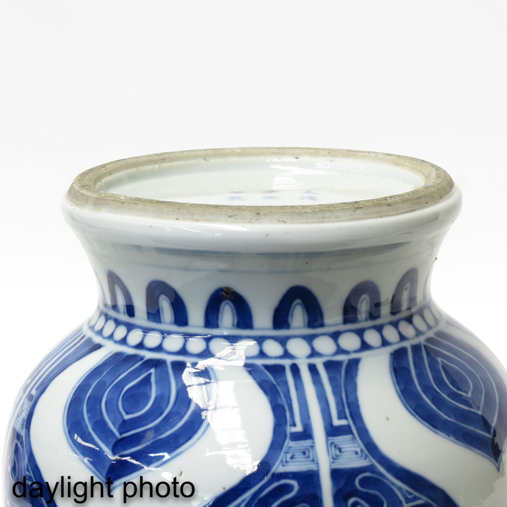 A Blue and White Garlic Mouth Vase - Bild 8 aus 10