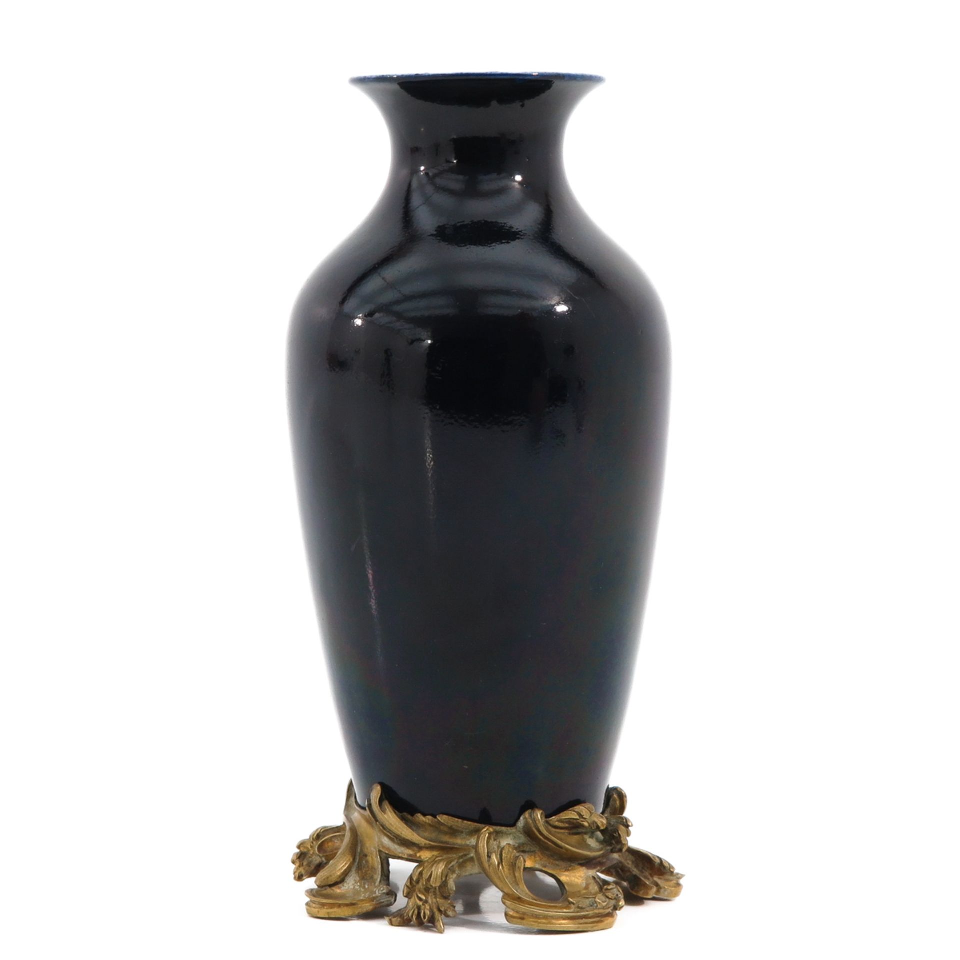 A Dark Blue Glaze Vase - Image 2 of 9