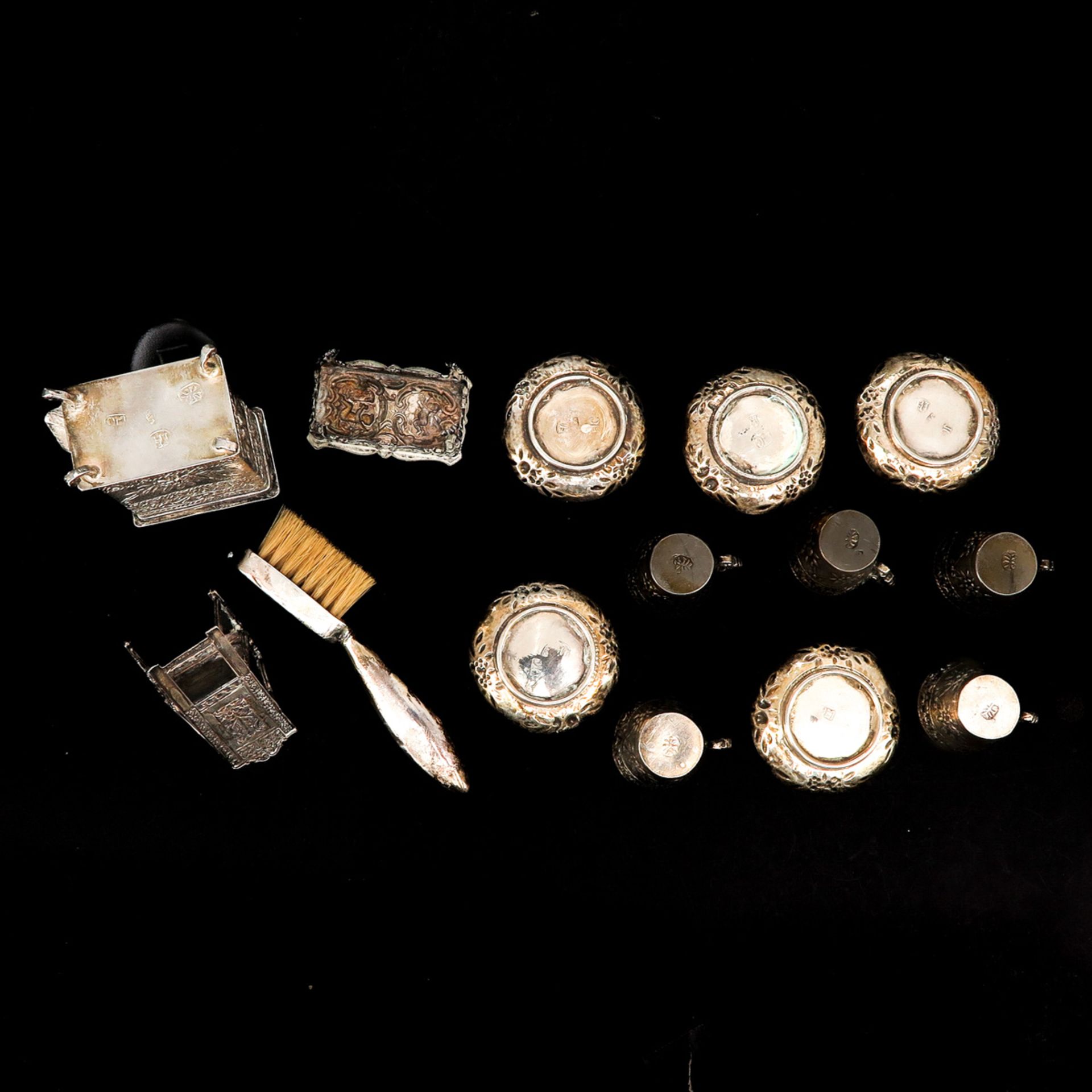 A Collection of Miniature Silver - Bild 6 aus 9