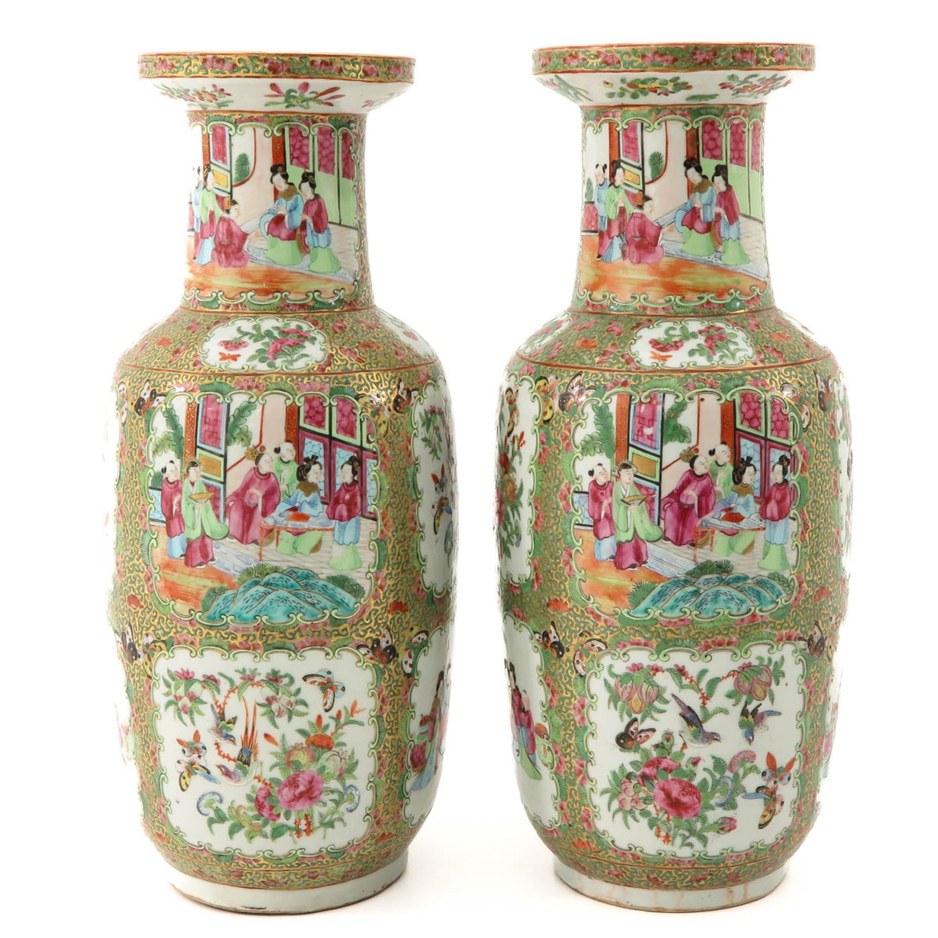 A Cantonese Plate and Pair of Vases - Bild 3 aus 10