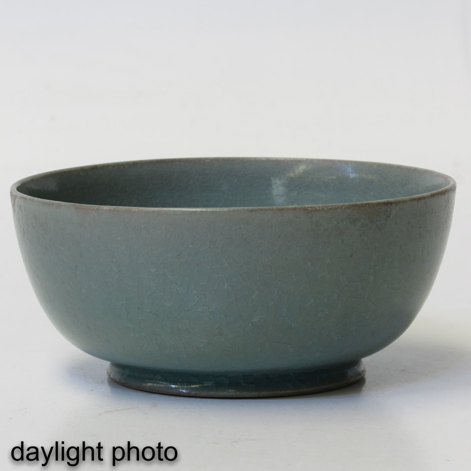 A Celadon Bowl - Bild 7 aus 10
