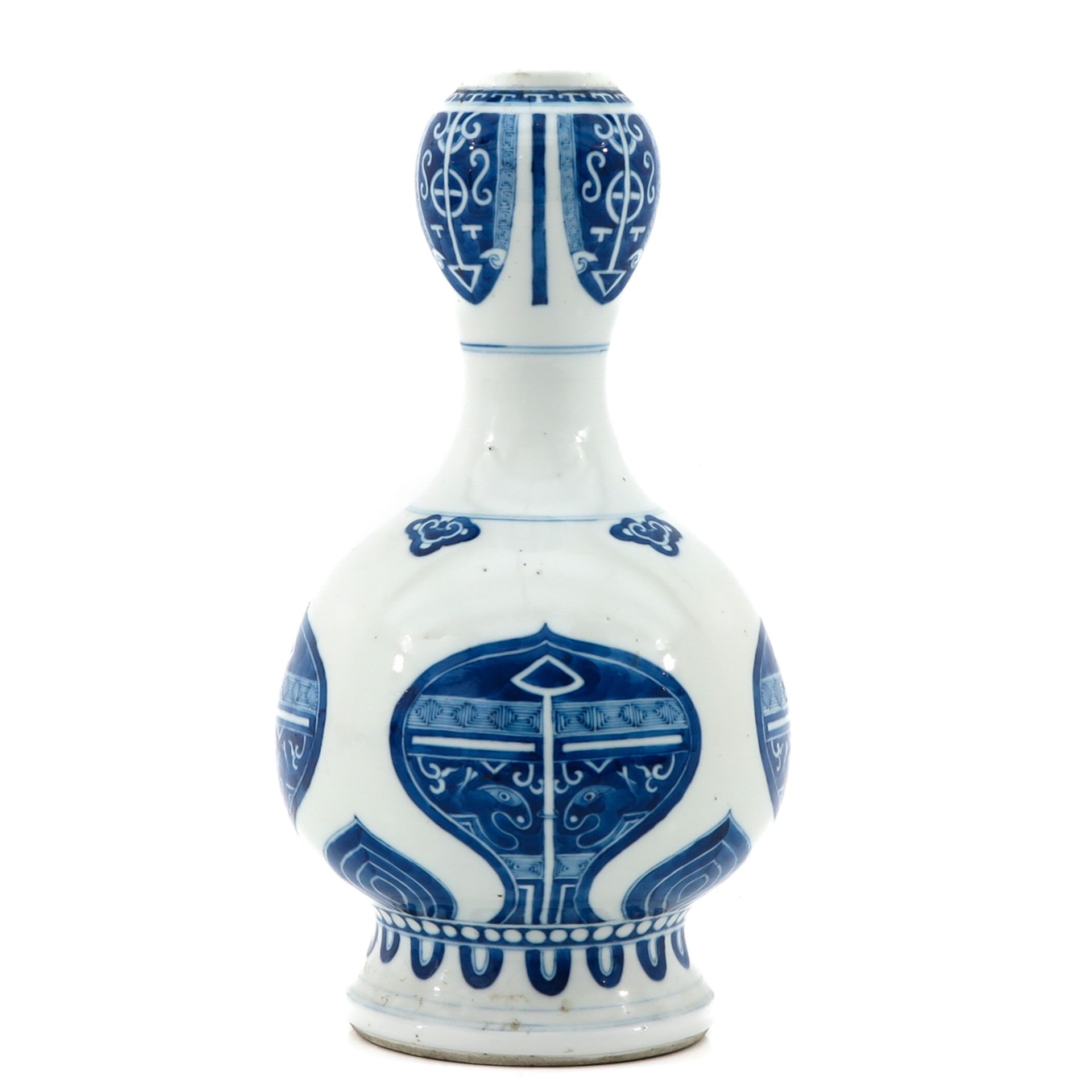 A Blue and White Garlic Mouth Vase - Bild 2 aus 10