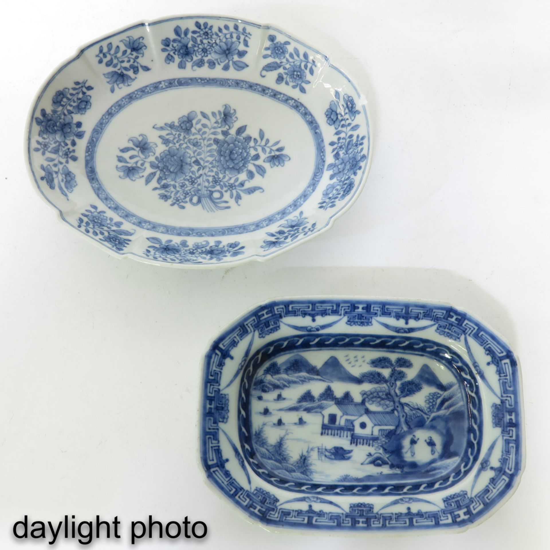 A Lot of 2 Serving Trays - Image 7 of 10