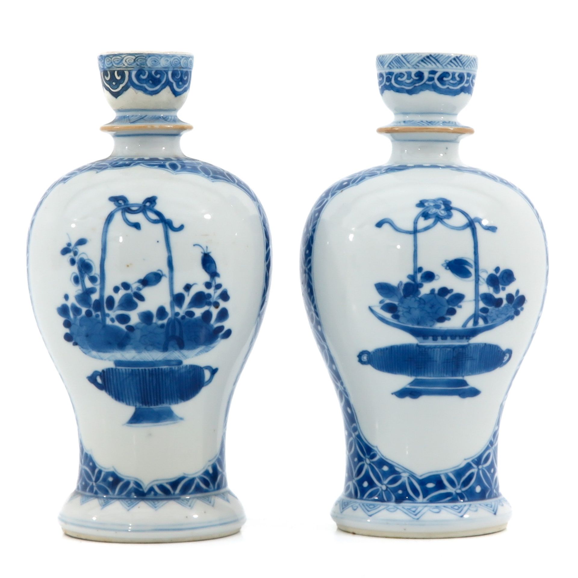 A Pair of Blue and White Candlesticks - Image 3 of 9