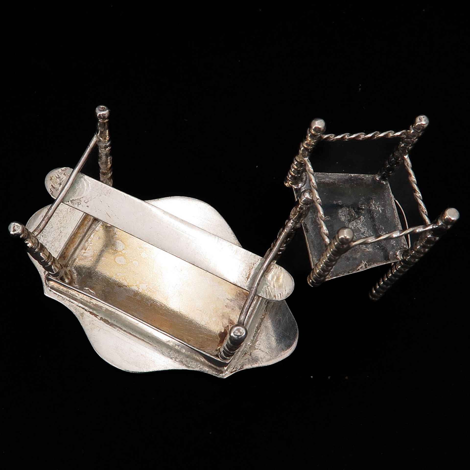 A Miniature Silver Table and Chair - Image 6 of 7