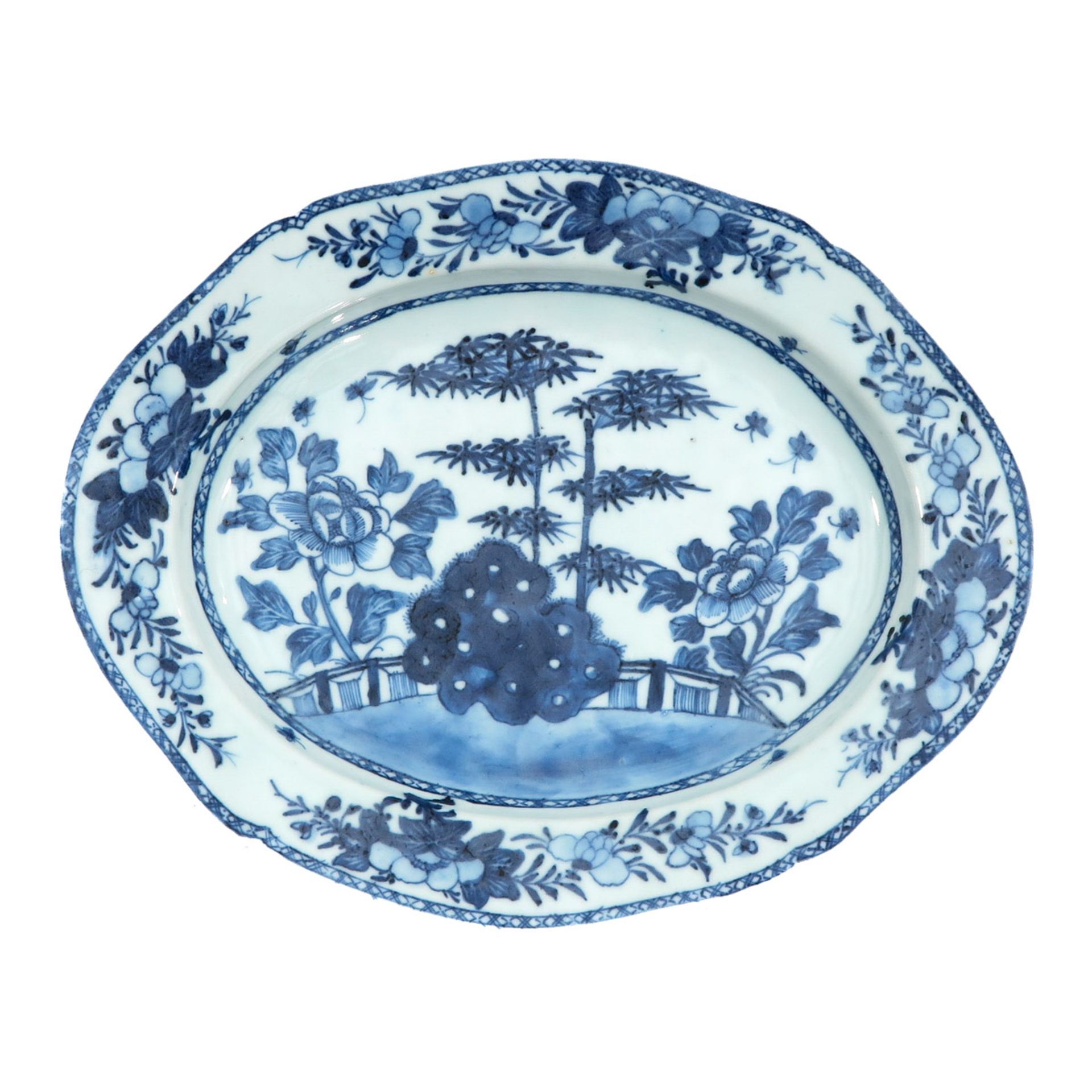 A Pair of Blue and White Serving Trays - Image 5 of 9