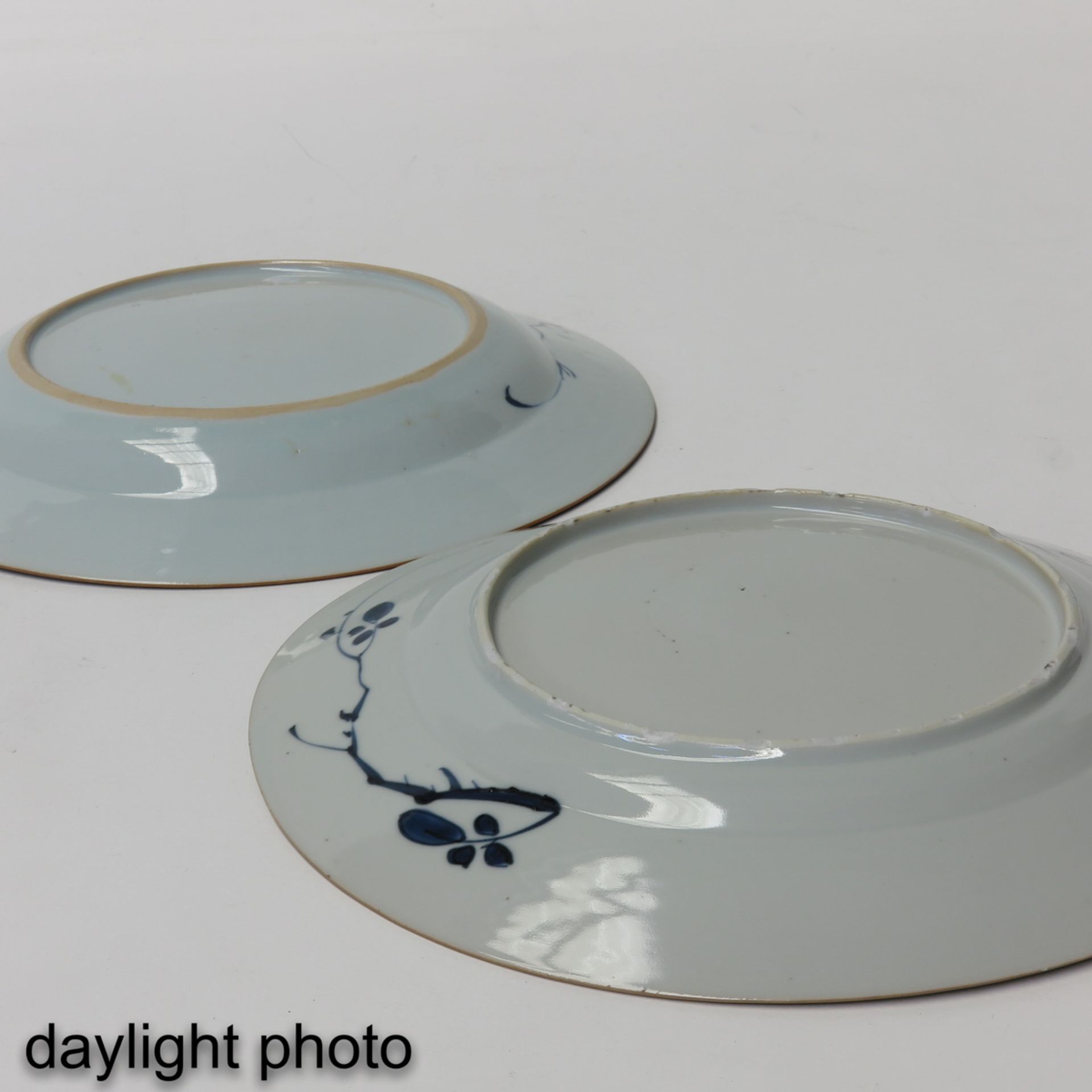 A Lot of 2 Blue and White Plates - Bild 8 aus 10