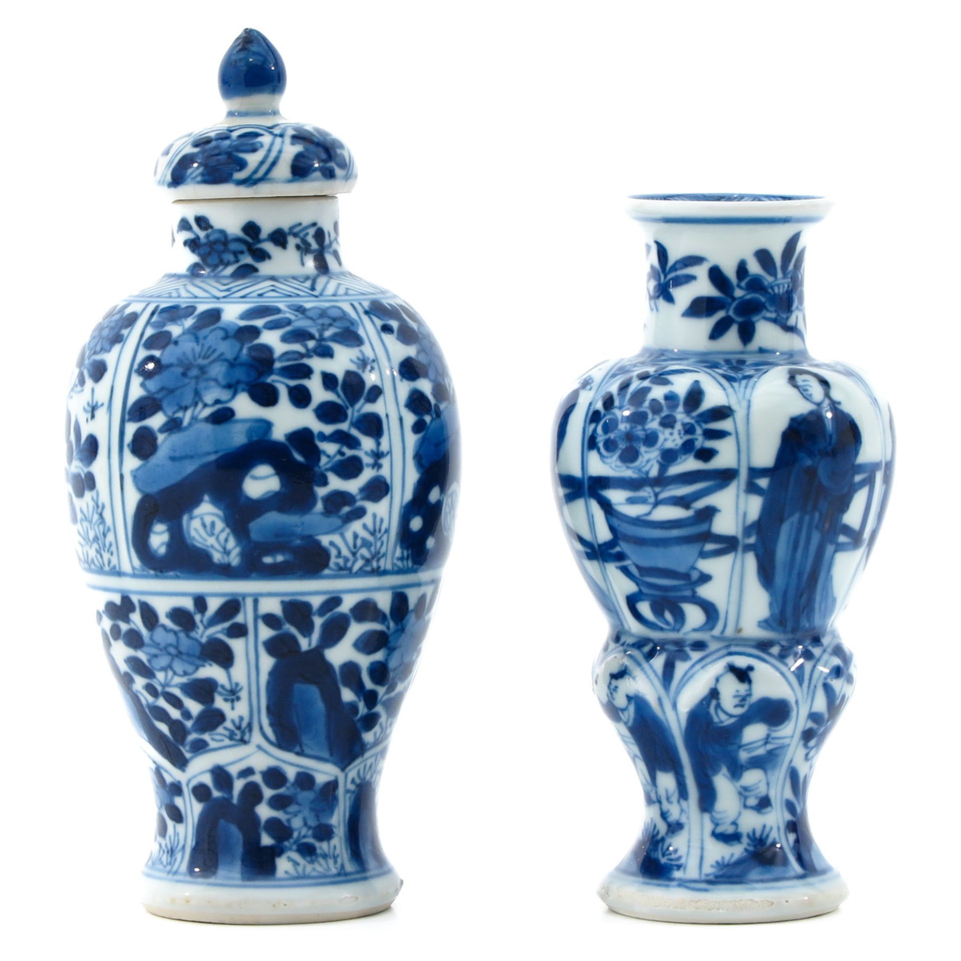 A Lot of 2 Miniature Blue and White Vases - Bild 2 aus 9