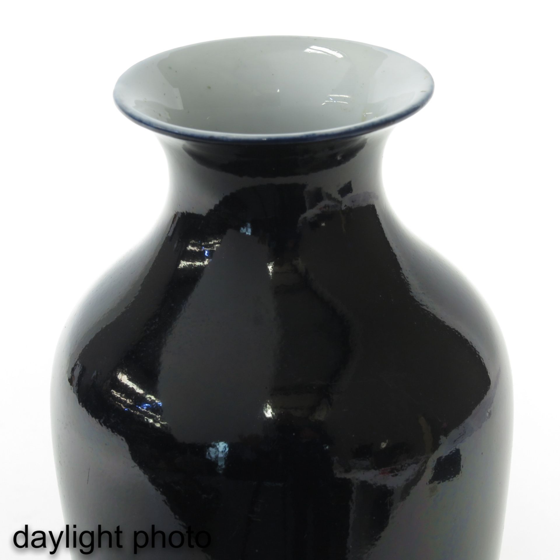 A Dark Blue Glaze Vase - Image 9 of 9