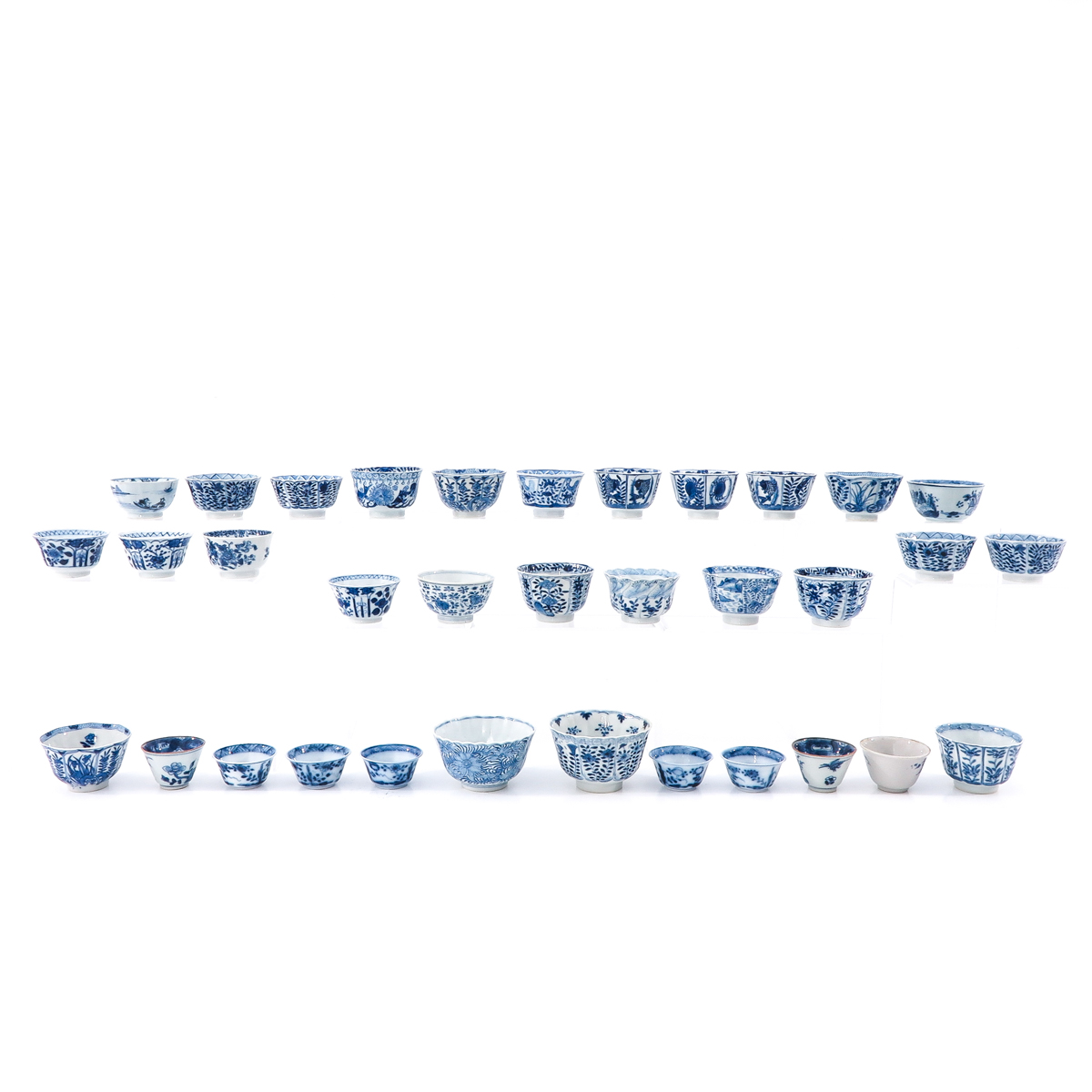 A Collection of 34 Cups - Image 4 of 10