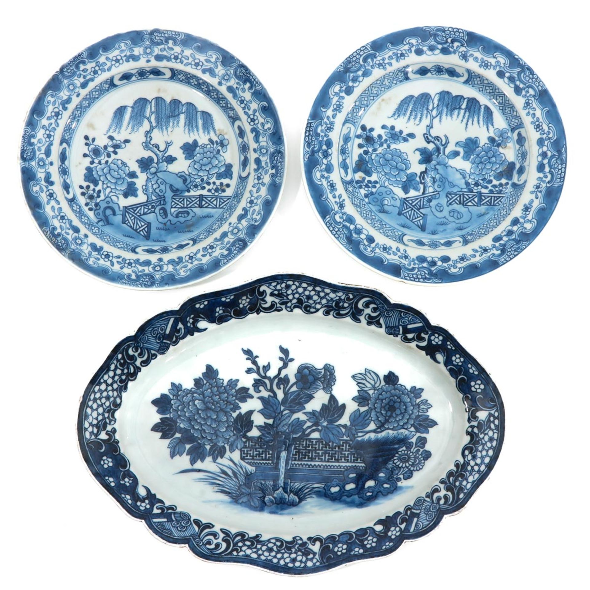 A Serving Tray and 2 Plates