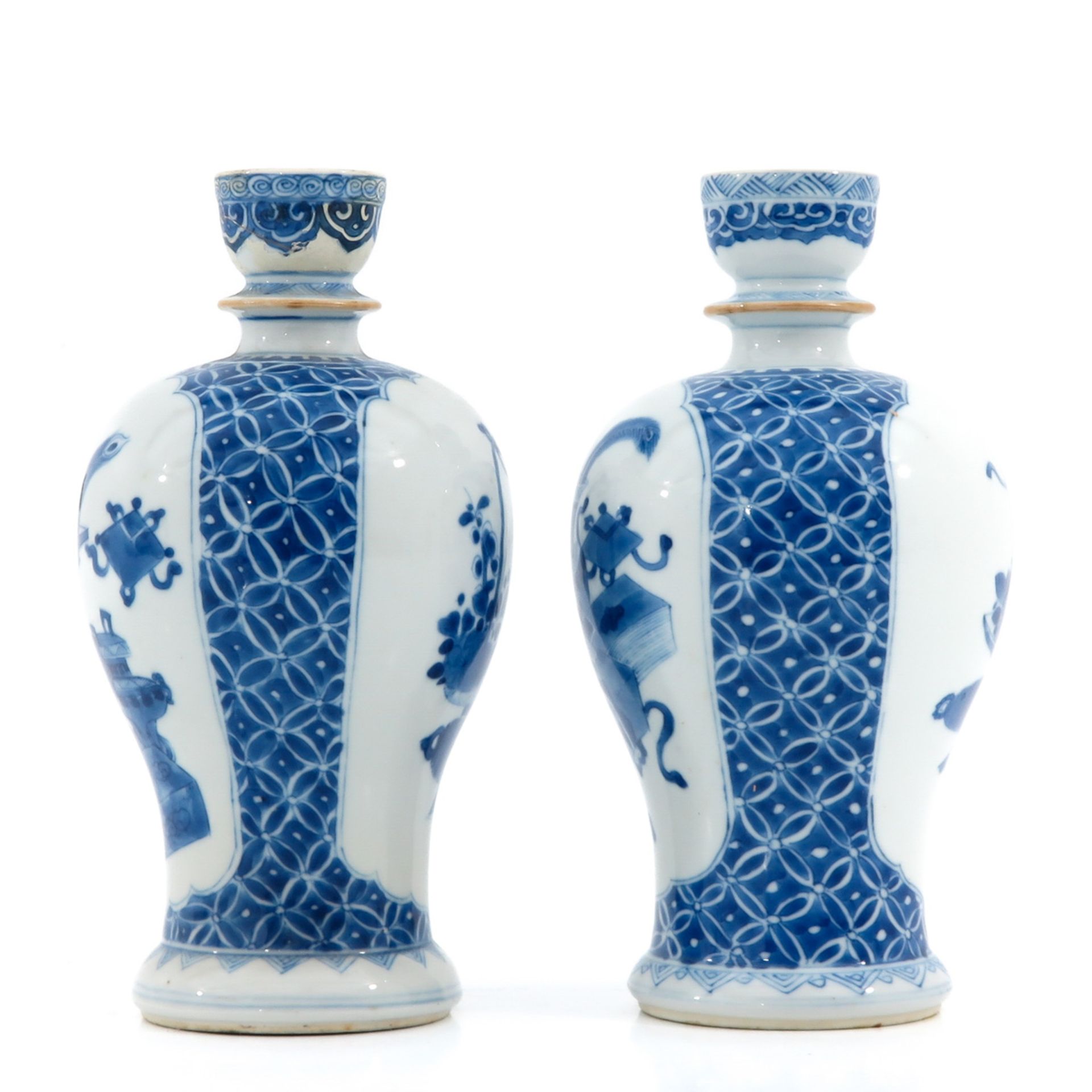 A Pair of Blue and White Candlesticks - Image 2 of 9
