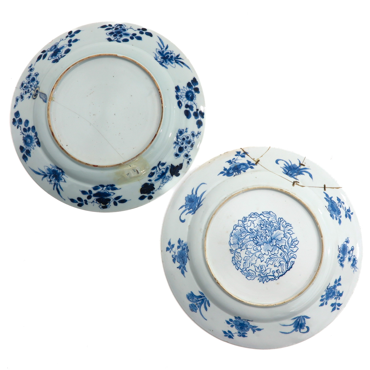 A Lot of 2 Blue and White Plates - Image 2 of 9