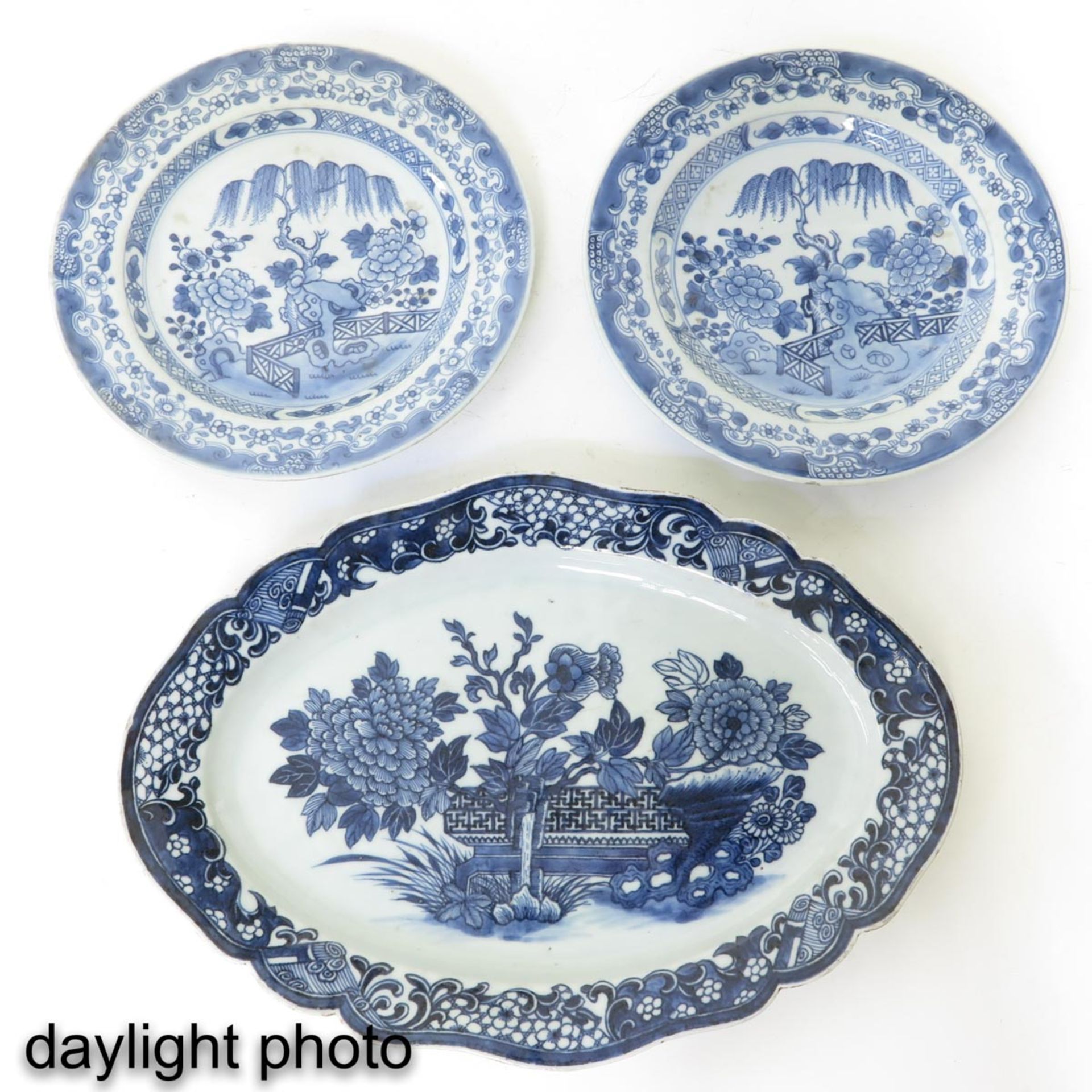 A Serving Tray and 2 Plates - Bild 9 aus 10