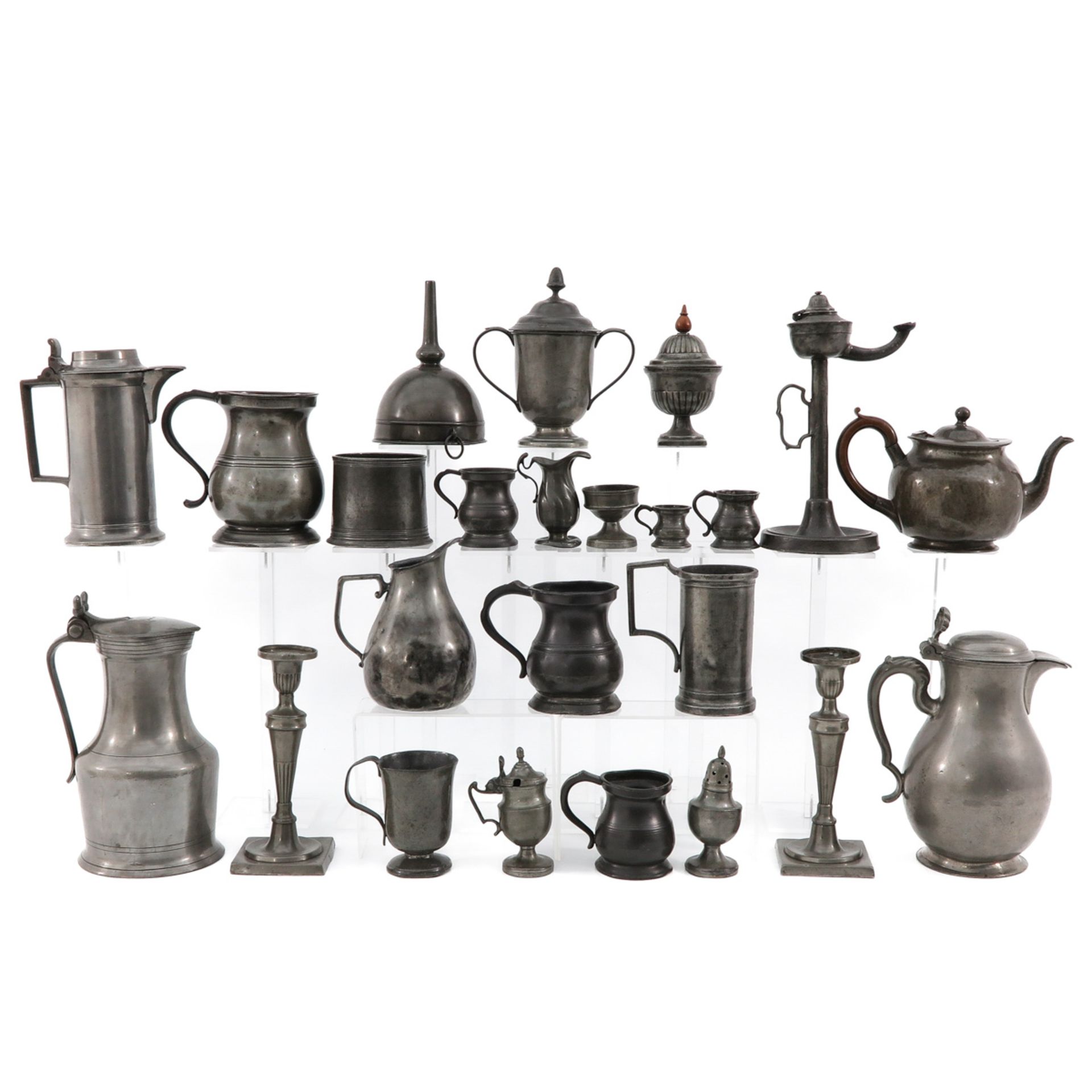 A Collection of Pewter Objects - Bild 3 aus 10