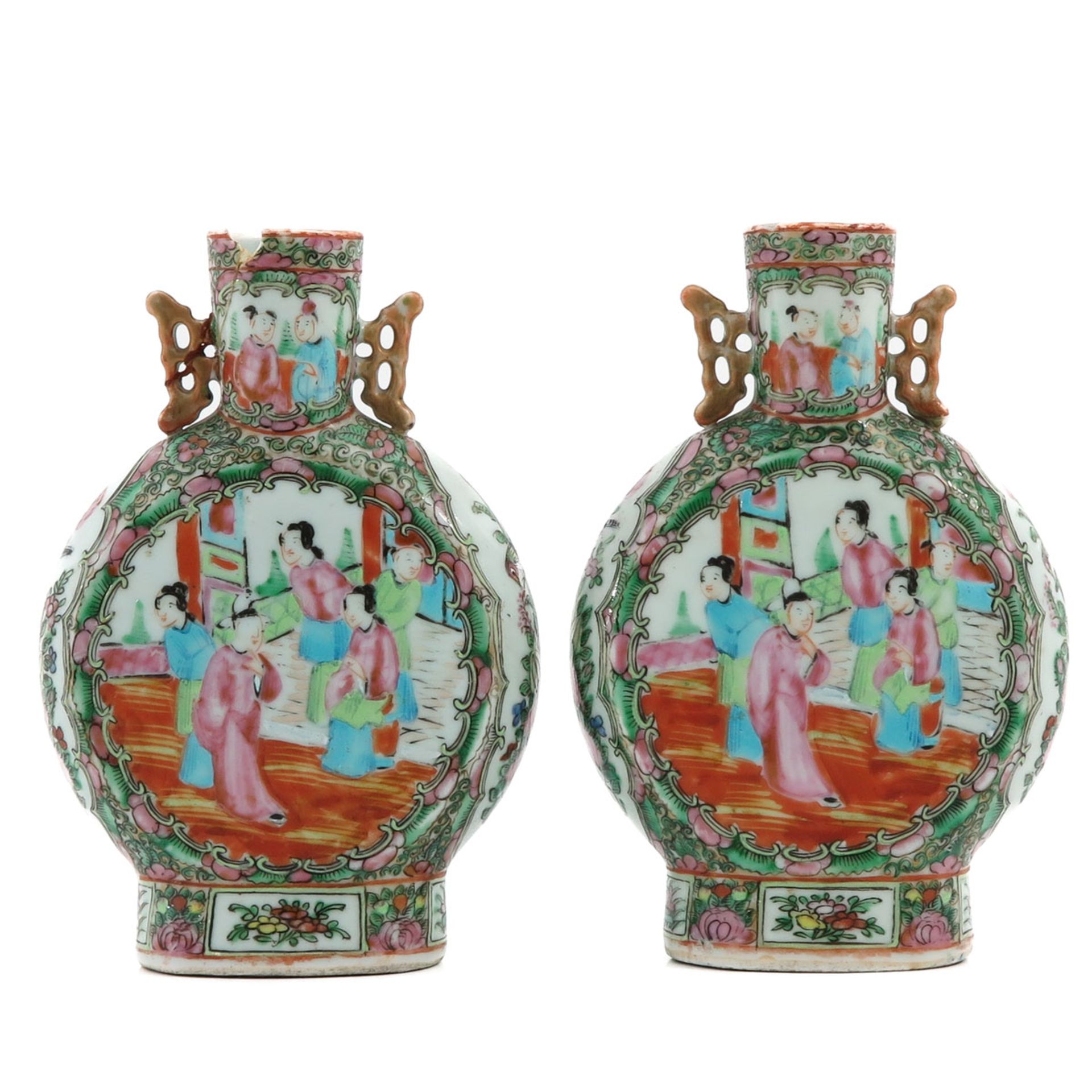 A Pair of Cantonese Moon Bottle Vases - Bild 3 aus 9