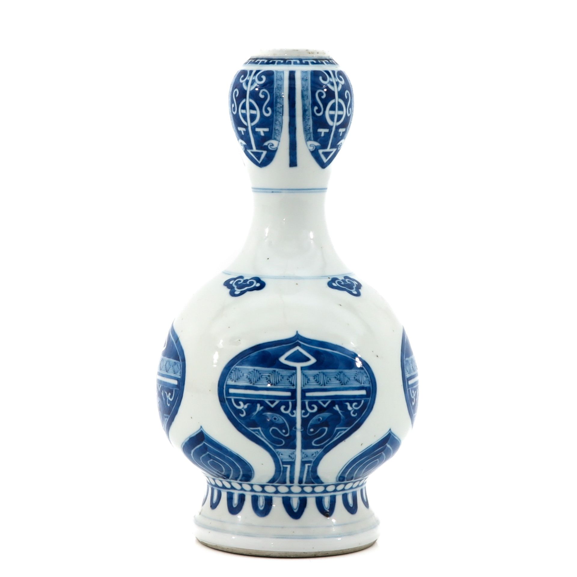 A Blue and White Garlic Mouth Vase - Bild 3 aus 10