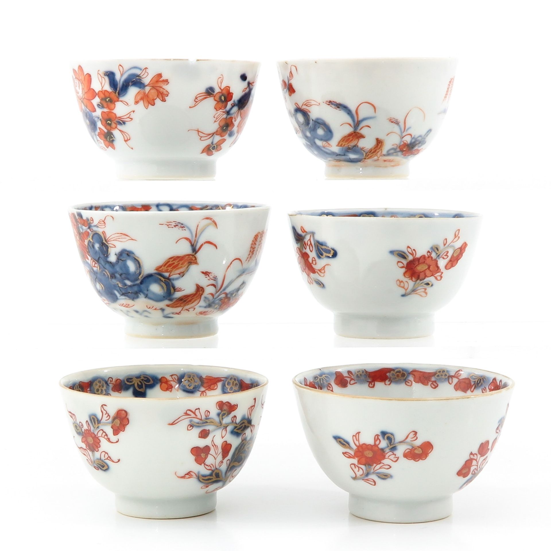 A Collection of Imari Cups and Saucers - Bild 4 aus 10