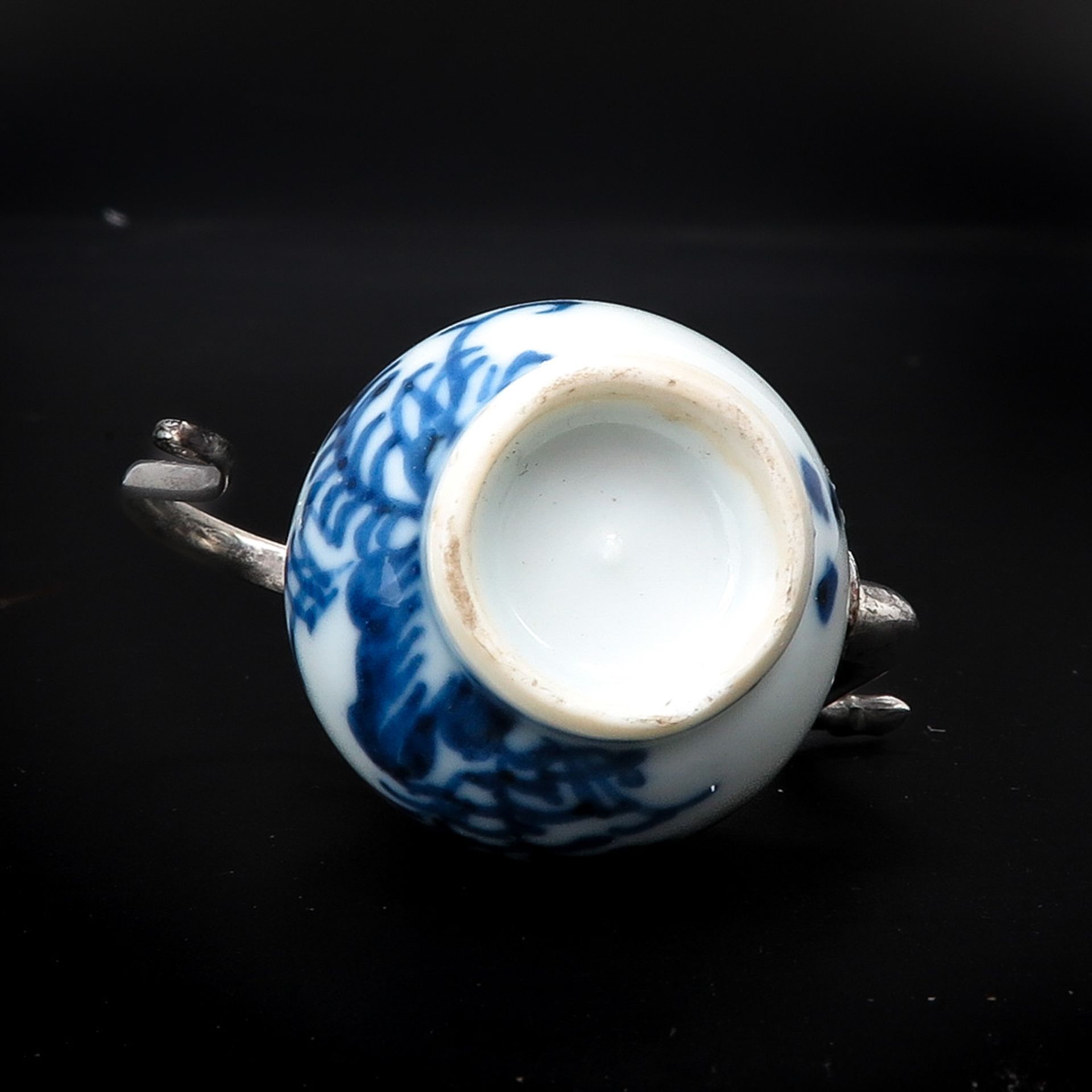 An 18th Century Miniature Chinese Porcelain Teapot - Bild 6 aus 6