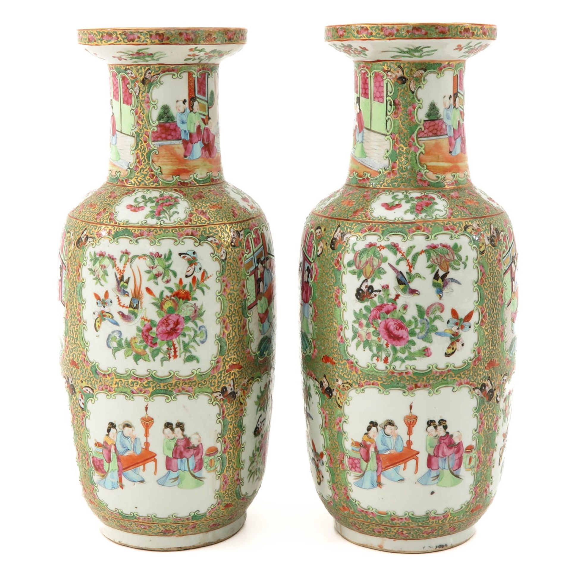 A Cantonese Plate and Pair of Vases - Bild 4 aus 10