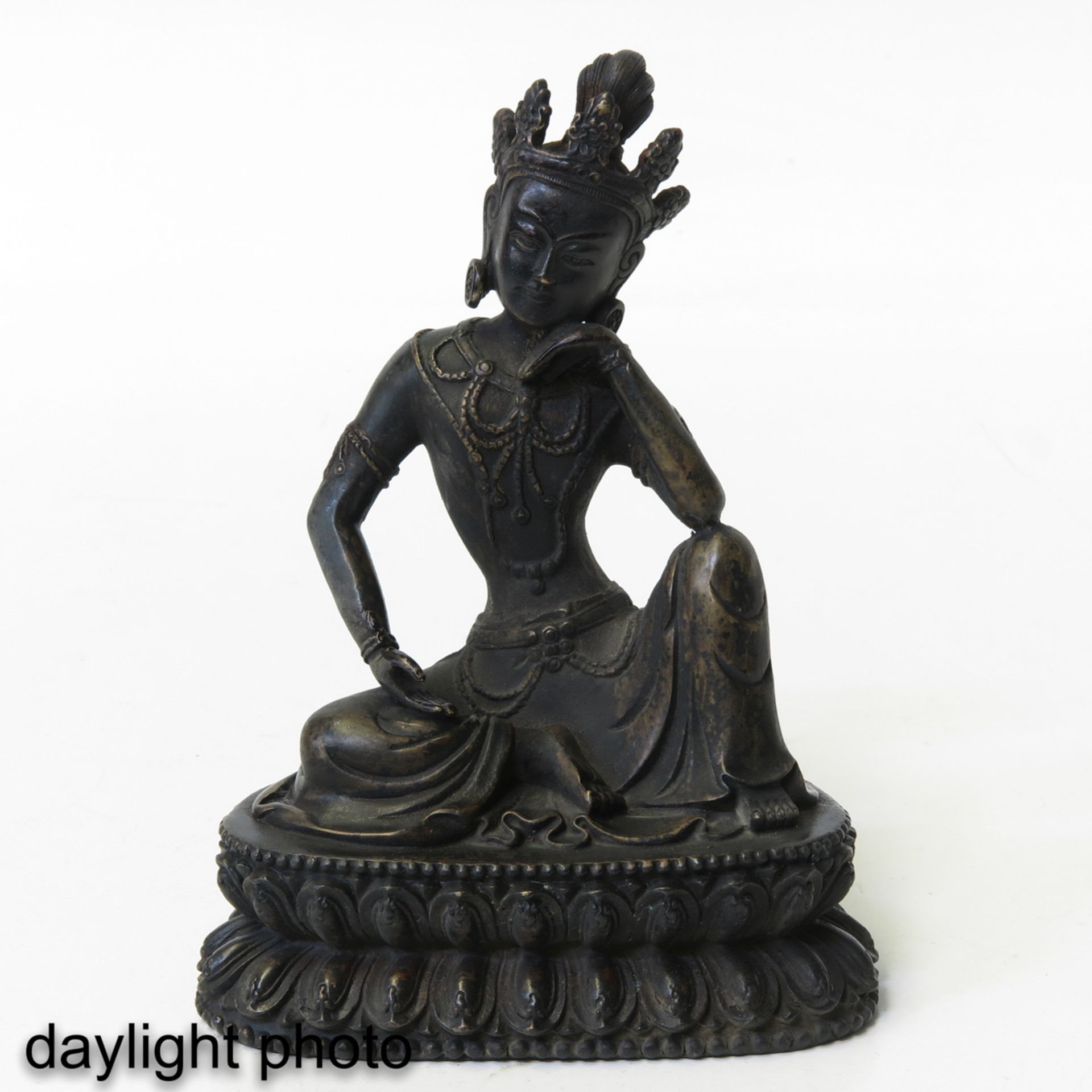 A Bronze Buddha - Bild 7 aus 9