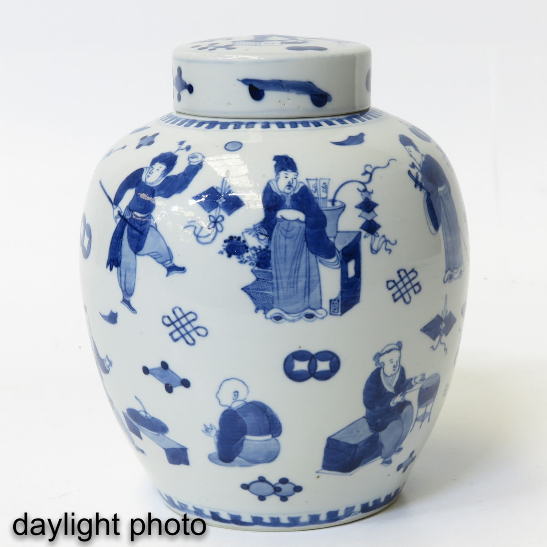 A Pair of Blue and White Ginger Jars - Bild 7 aus 10