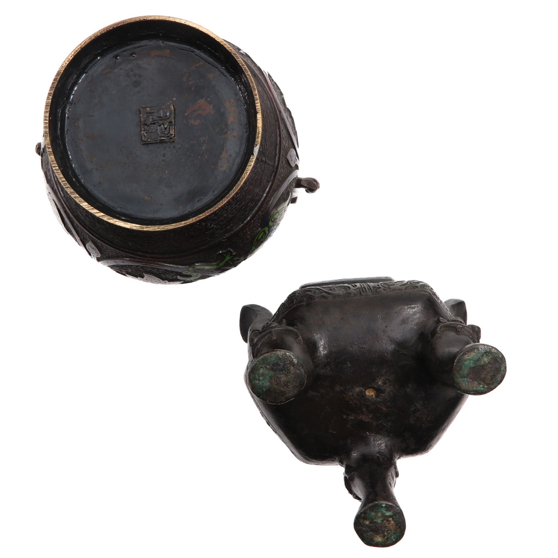 A Bronze Censer and Cloisonne Vase - Bild 6 aus 10