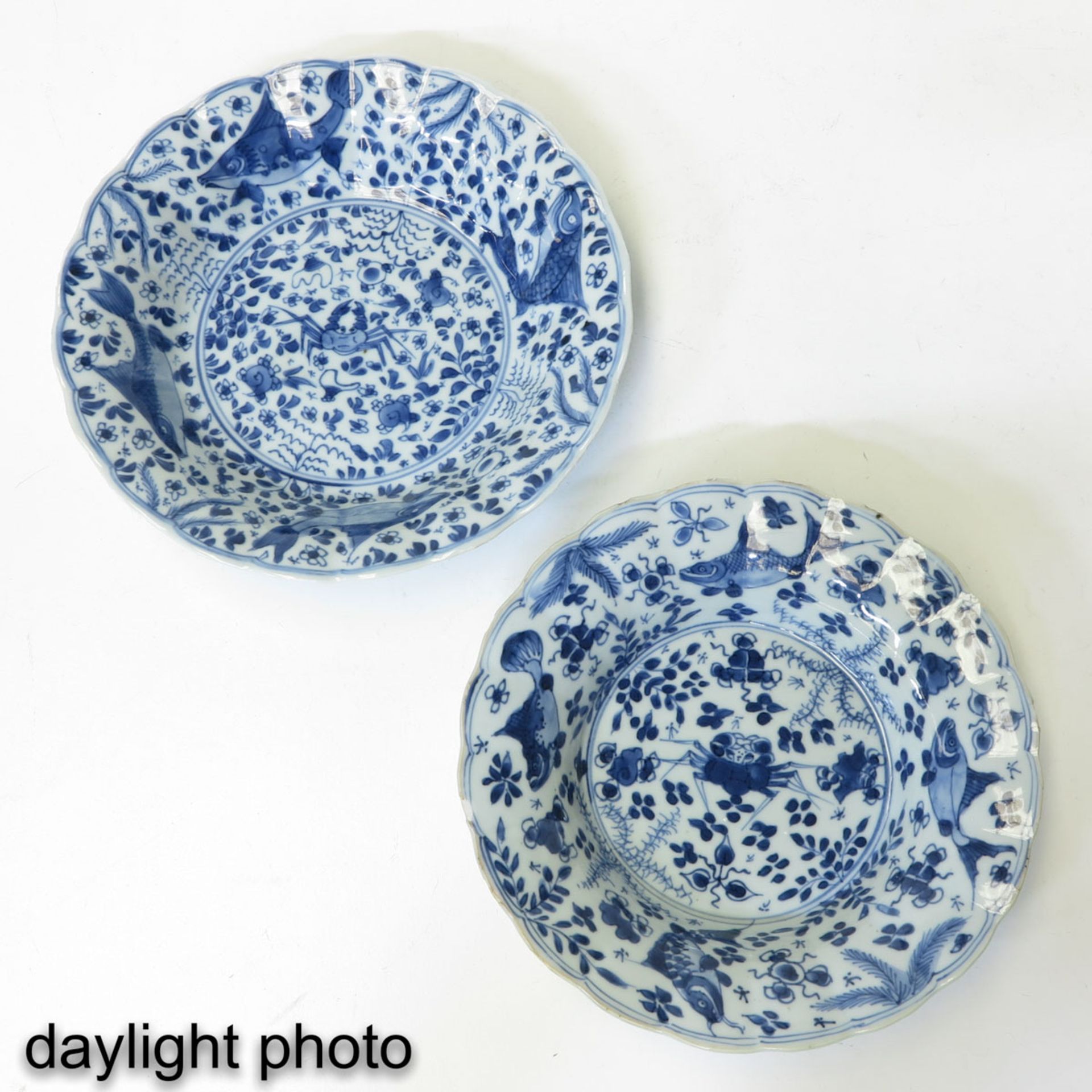 A Collection of 5 Blue and White Plates - Bild 7 aus 10